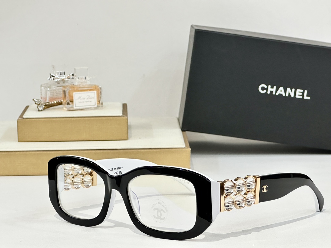  CHANEL
MODEL：5542 
SIZE：52口20-140
