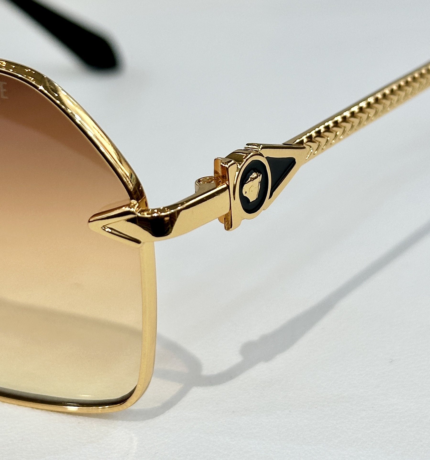  VERSACE
MOD：VE2284
Size：62口11 145
