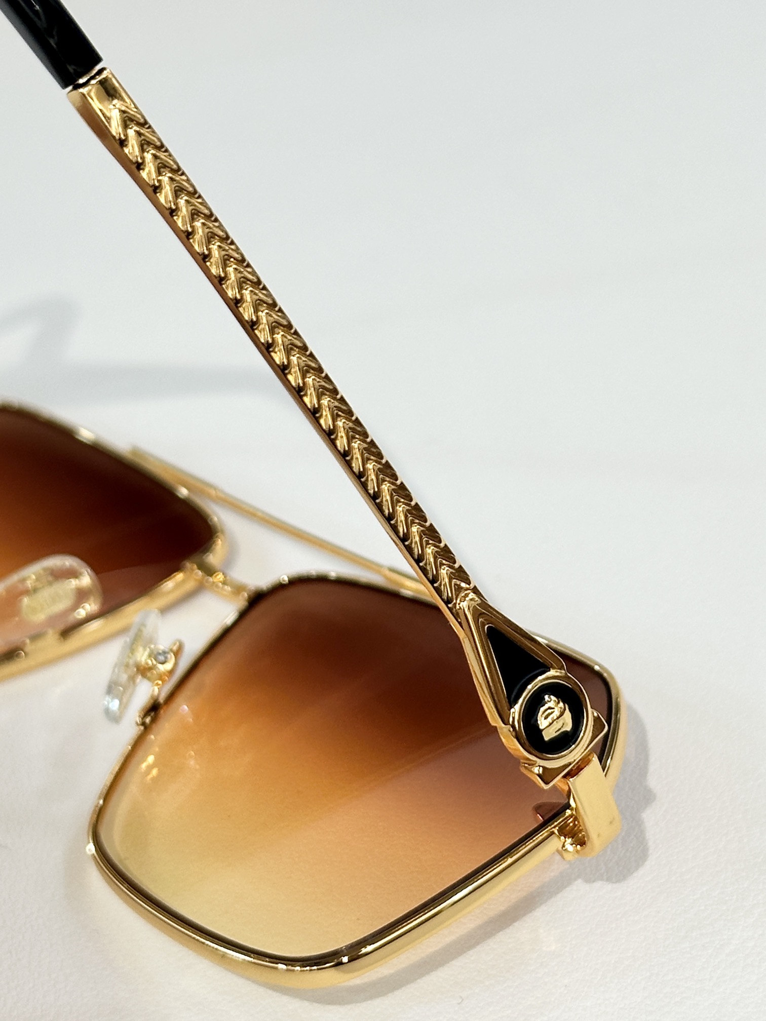  VERSACE
MOD：VE2284
Size：62口11 145
