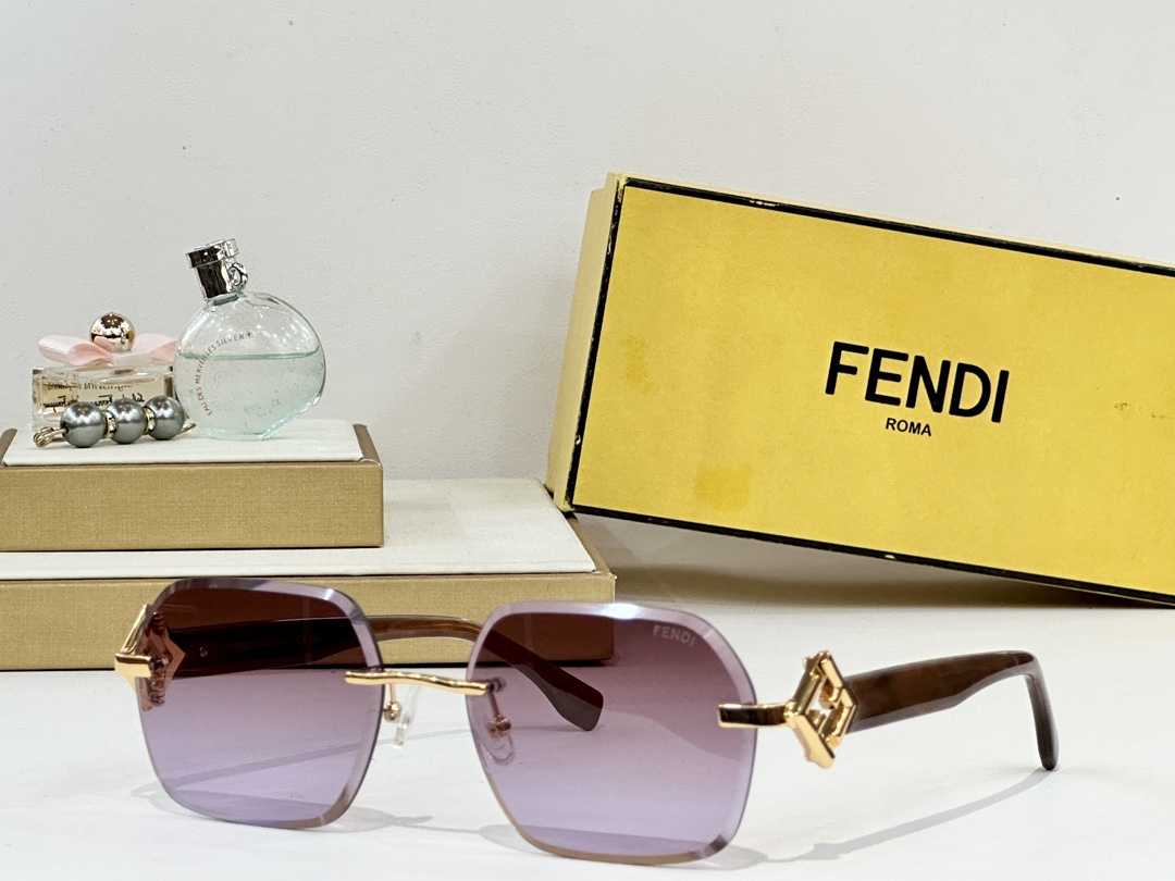  FENDI
MOD：FE4102
Size：58口17 140
