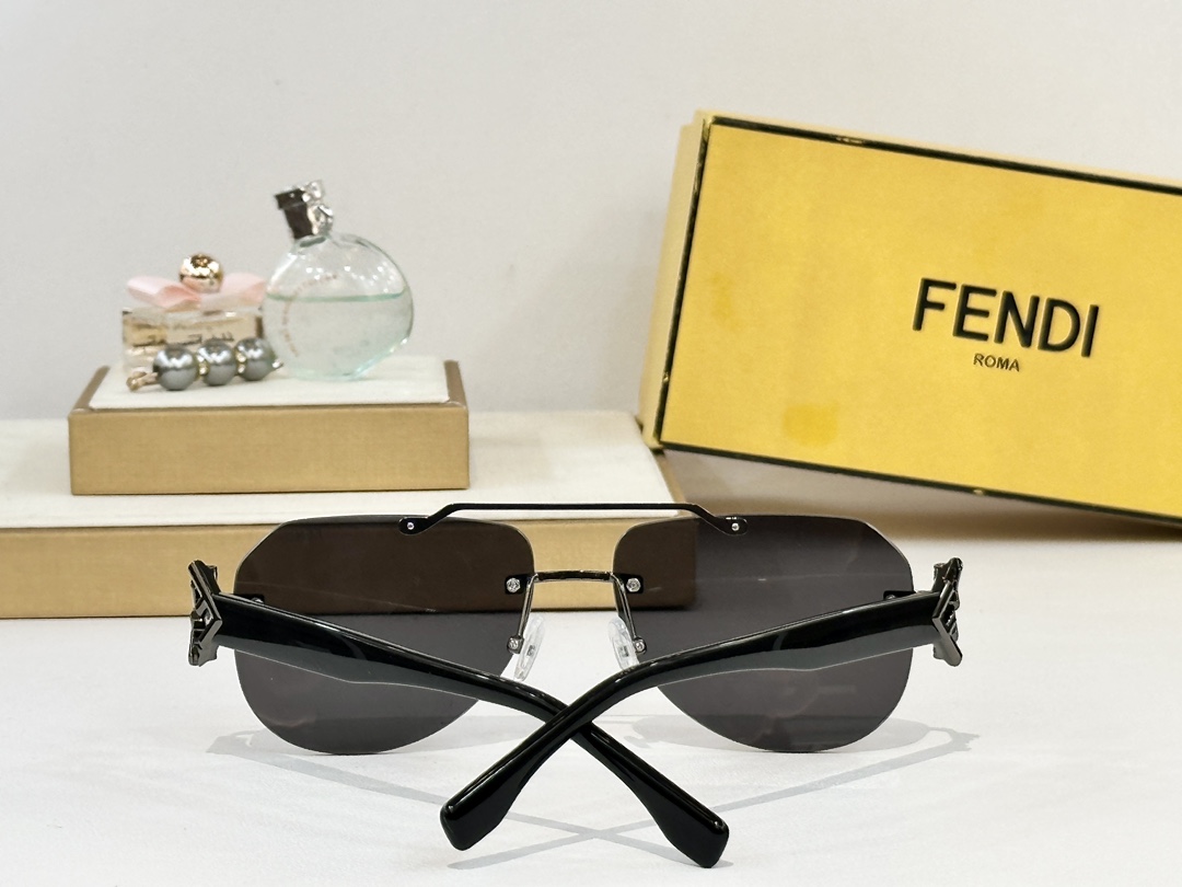  FENDI
MOD：FE4101
Size：58口15 140
