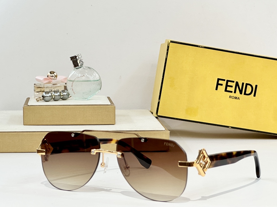  FENDI
MOD：FE4101
Size：58口15 140
