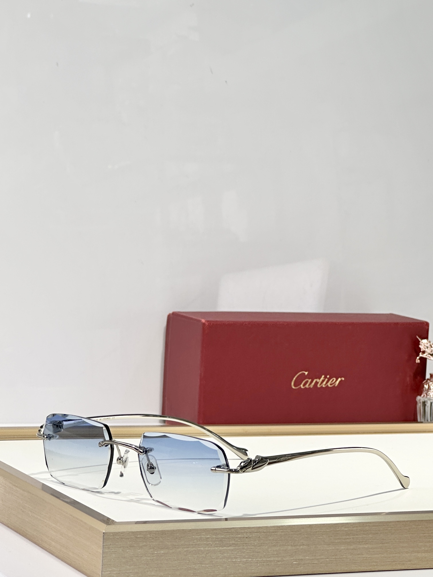  Cartier
MOD：CT0927O
Size：55口18 145
