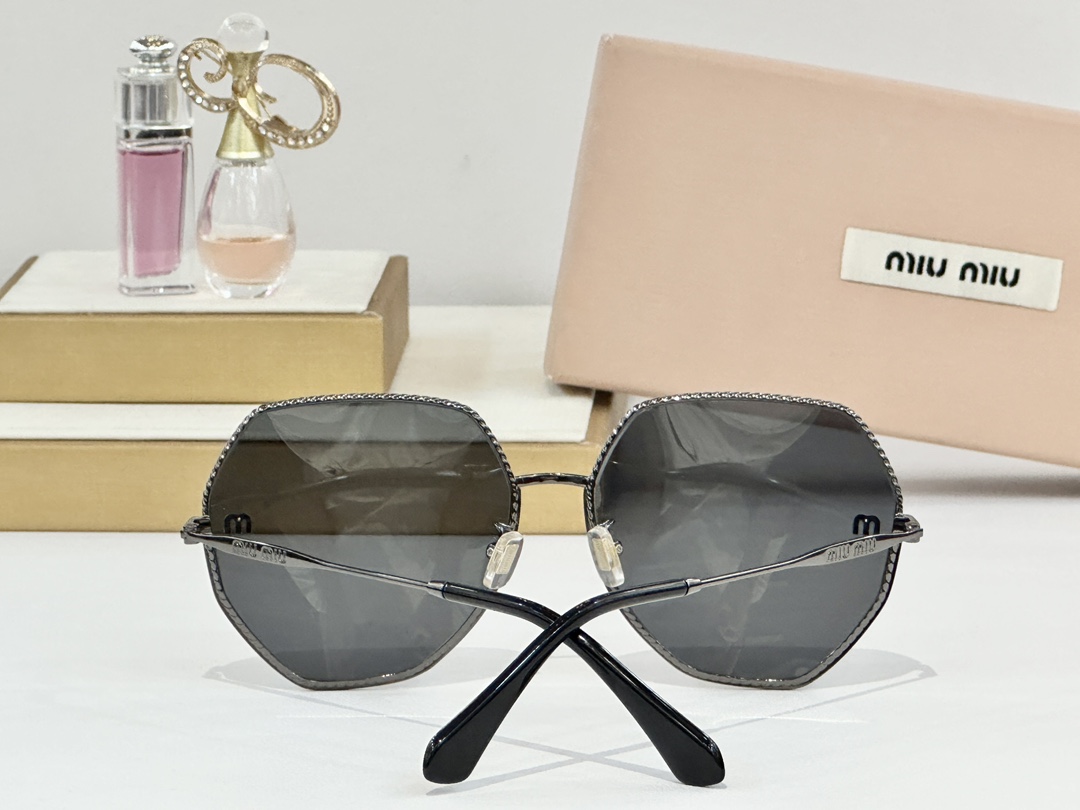  MIU M*
MODELSMU 66G
SIZE：58口17-140

