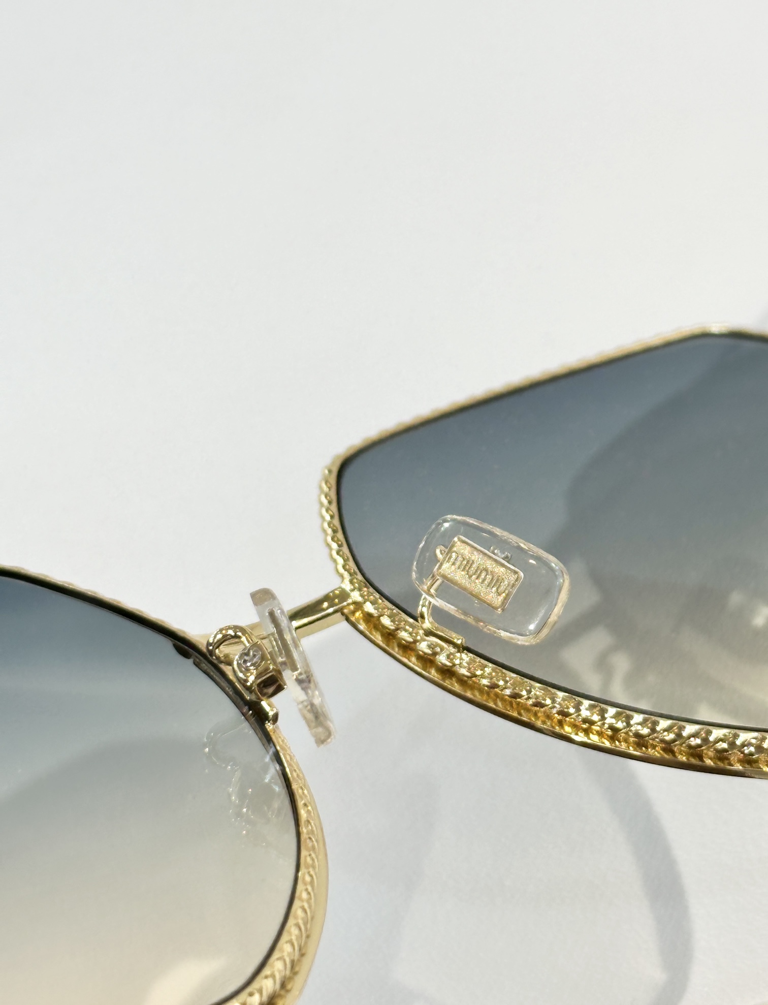  MIU M*
MODELSMU 66G
SIZE：58口17-140

