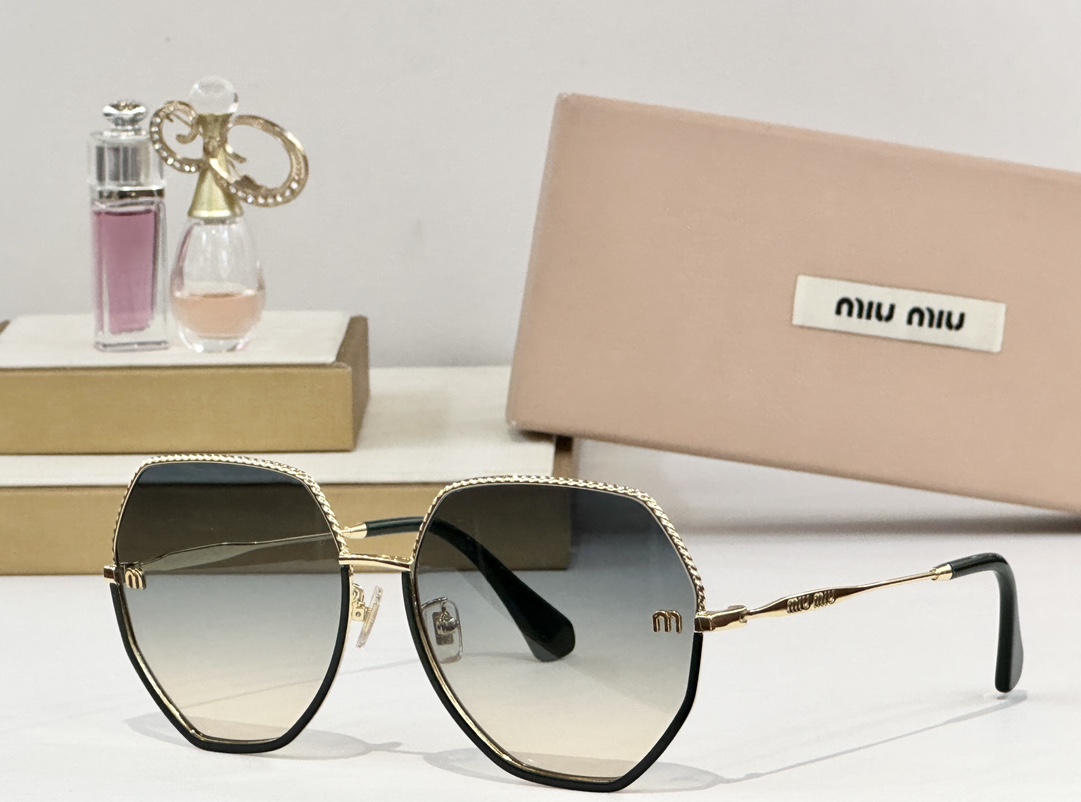  MIU M*
MODELSMU 66G
SIZE：58口17-140
