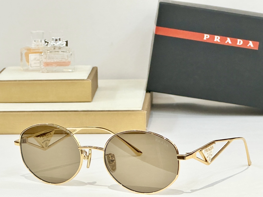  Prada 
MOD：SPR60Y 
size 57口18−140
