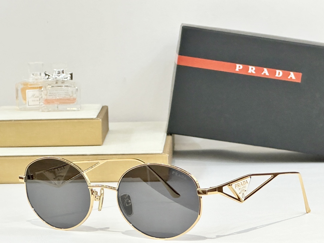  Prada 
MOD：SPR60Y 
size 57口18−140
