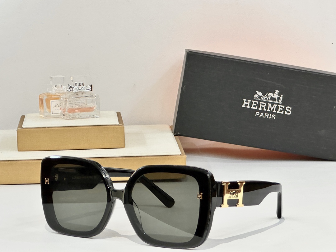  HERMES
MOD：HS1907
size：55-18-145
