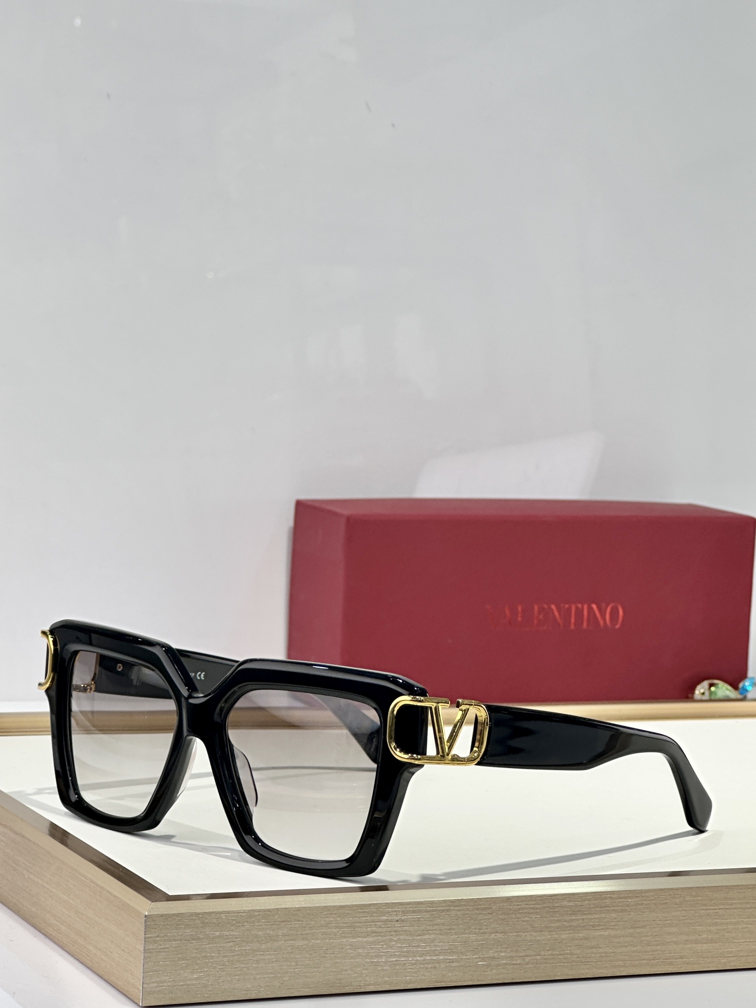  VALENTINO
MODEL：VLS-107A-55
SIZE：55口17-145

