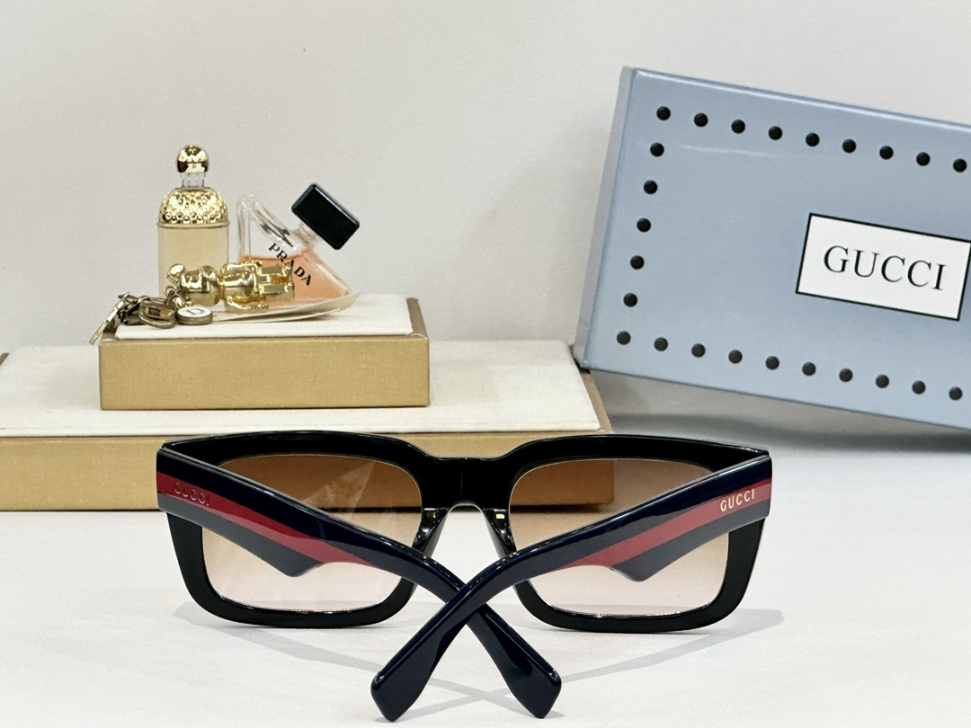  GUCC*
MODEL：GG1626
SIZE：51口22-145
