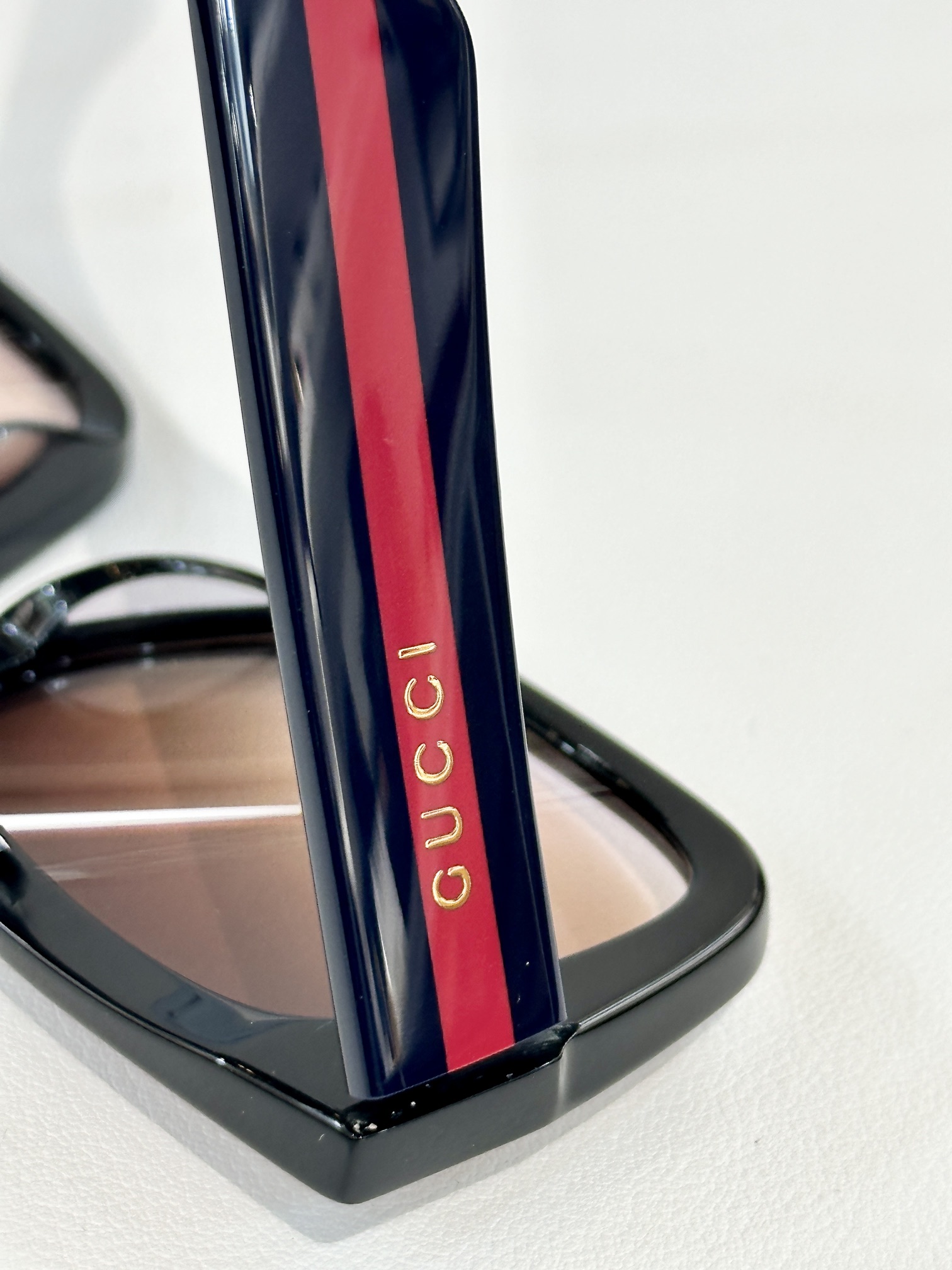  GUCC*
MODEL：GG1626
SIZE：51口22-145
