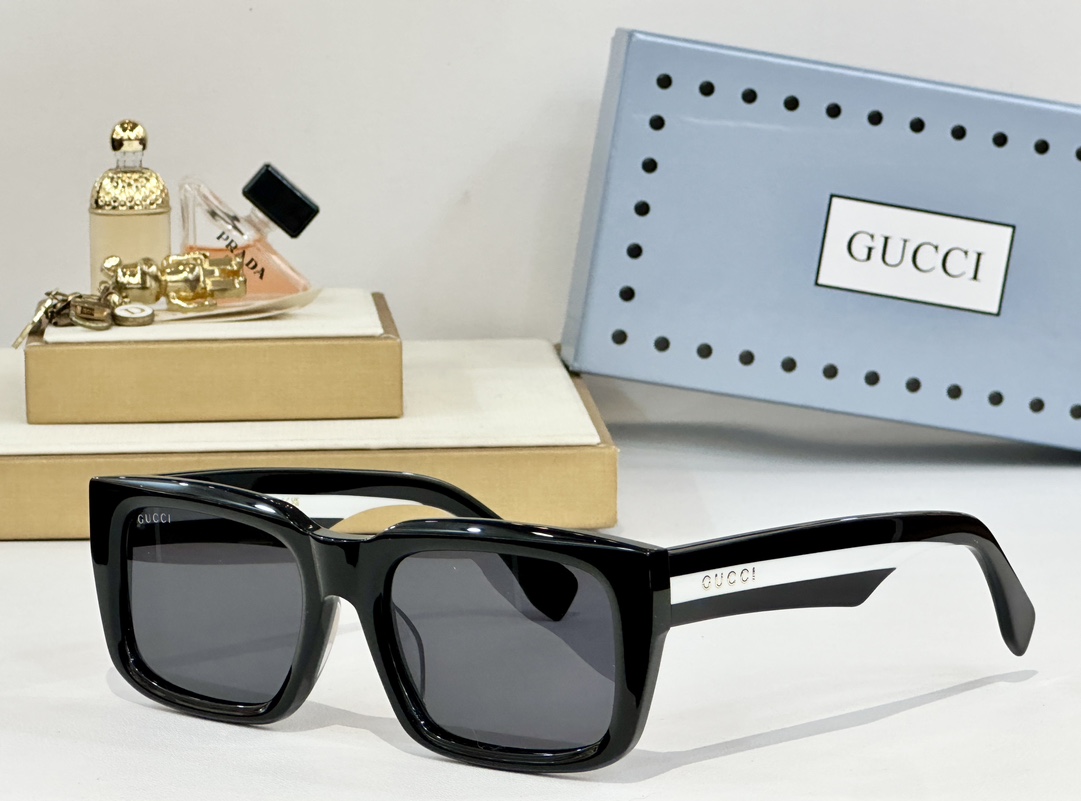  GUCC*
MODEL：GG1626
SIZE：51口22-145
