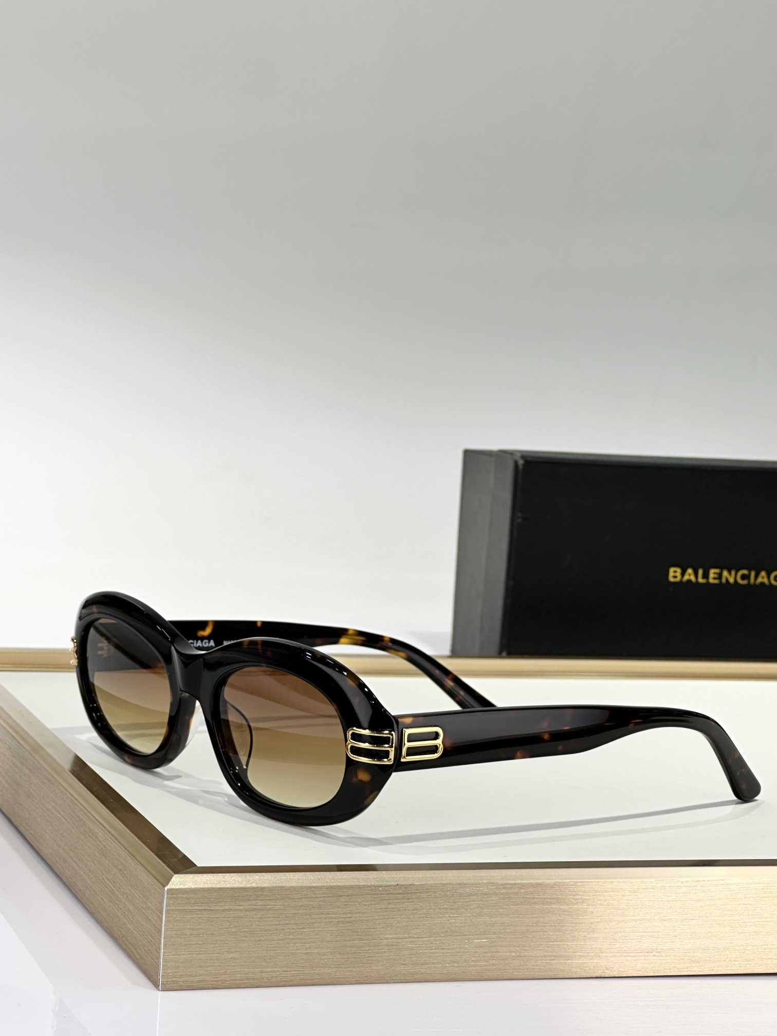  BALENCIAG*
MODEL：BB0431S 
SIZE：54口20-140
