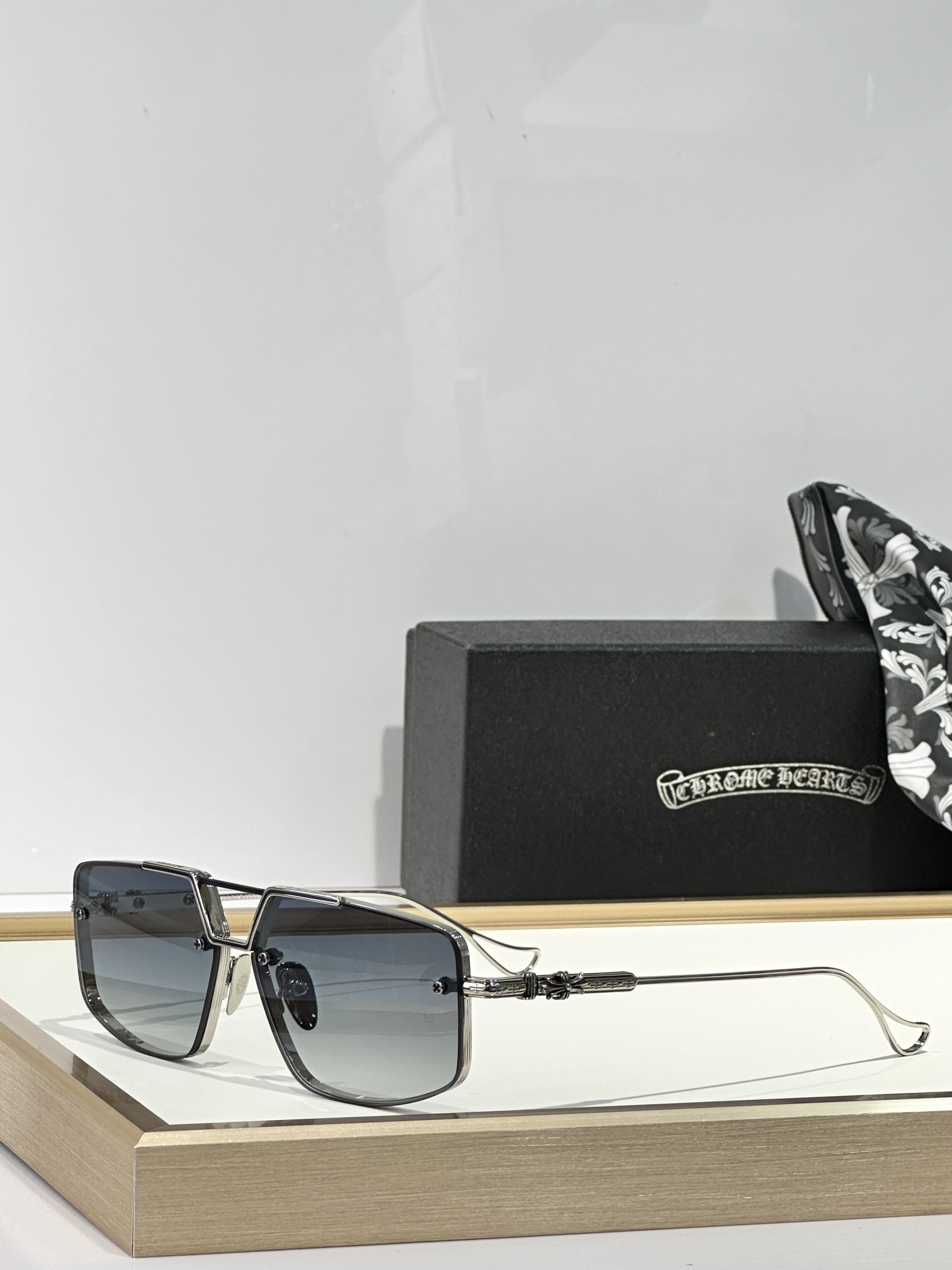  ChromeHearts 
MOD：BS/MBL-BS
Size：60口13-143

