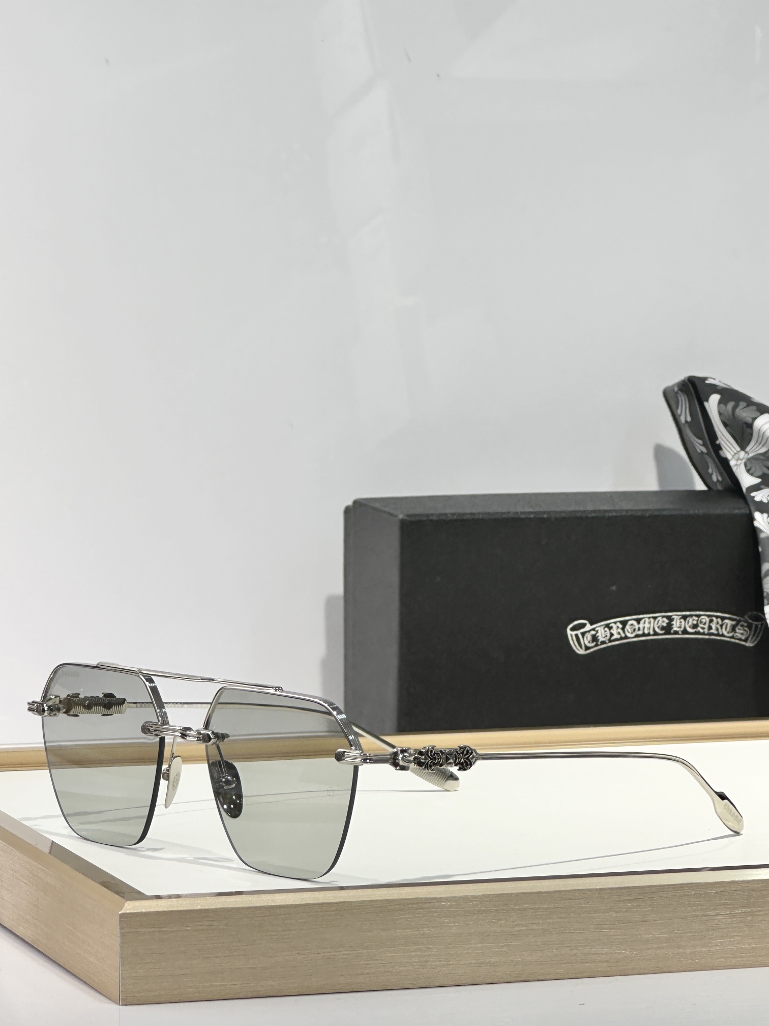  ChromeHearts 
MOD：MGP/GP
Size：58口18-147

