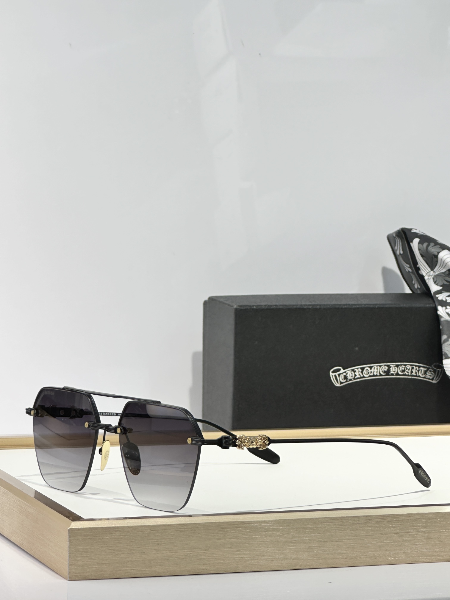  ChromeHearts 
MOD：MGP/GP
Size：58口18-147
