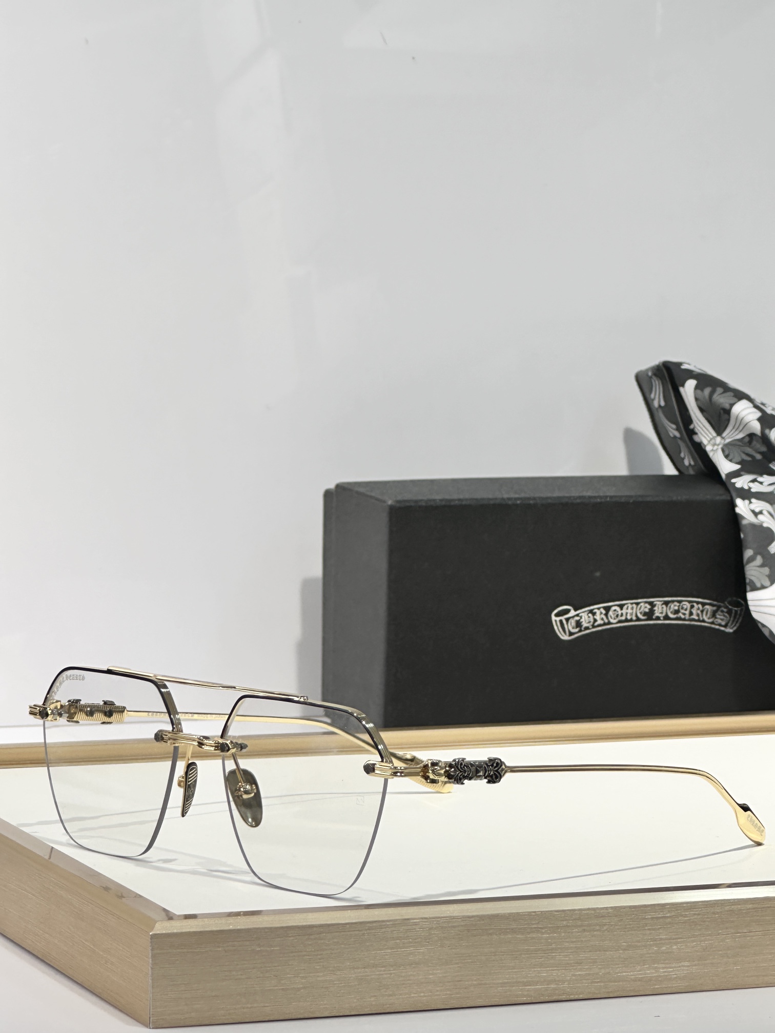  ChromeHearts 
MOD：MGP/GP
Size：58口18-147
