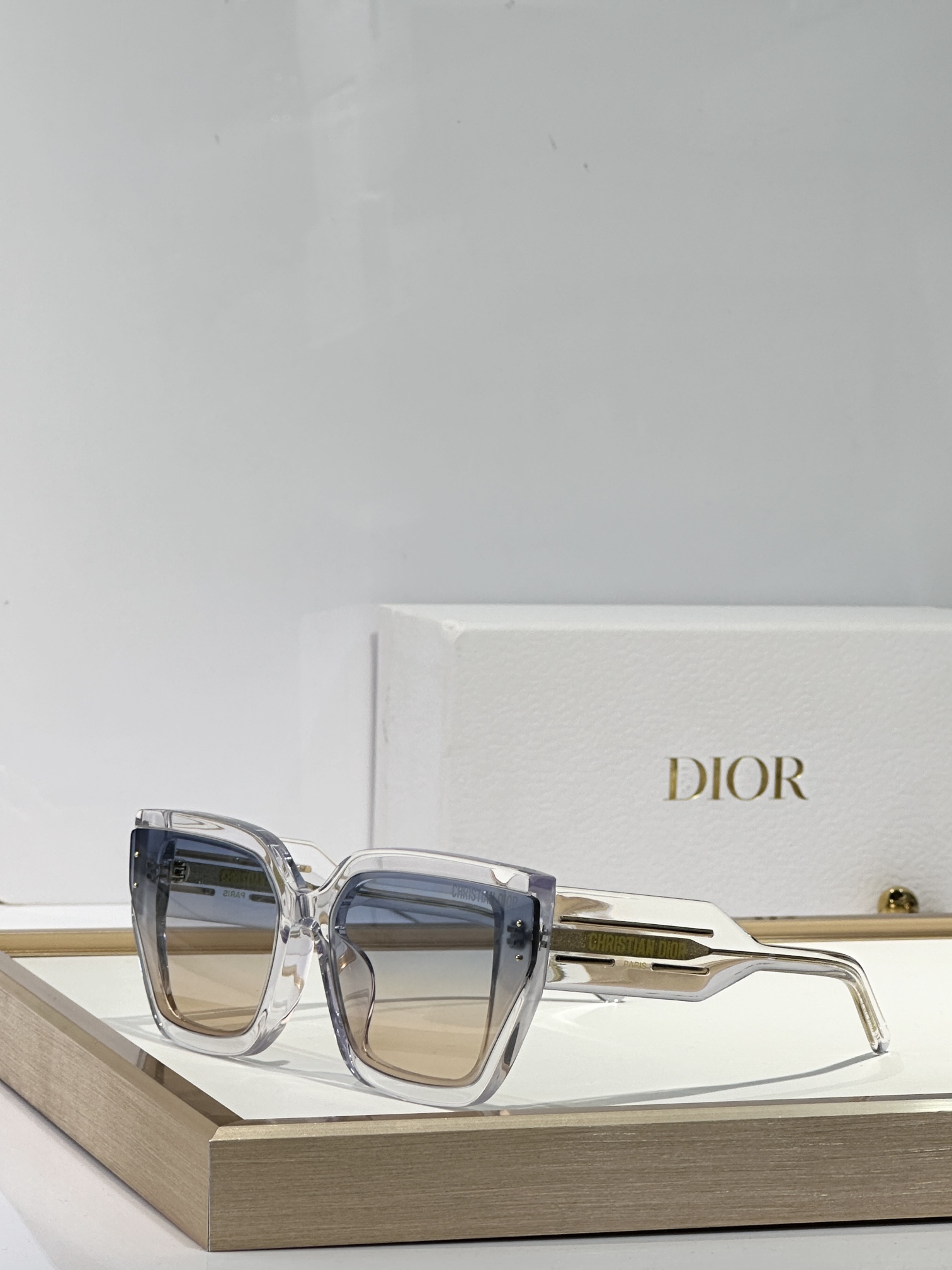  DIO*
Dior Tribales S14I
SIZE：64口19-140
