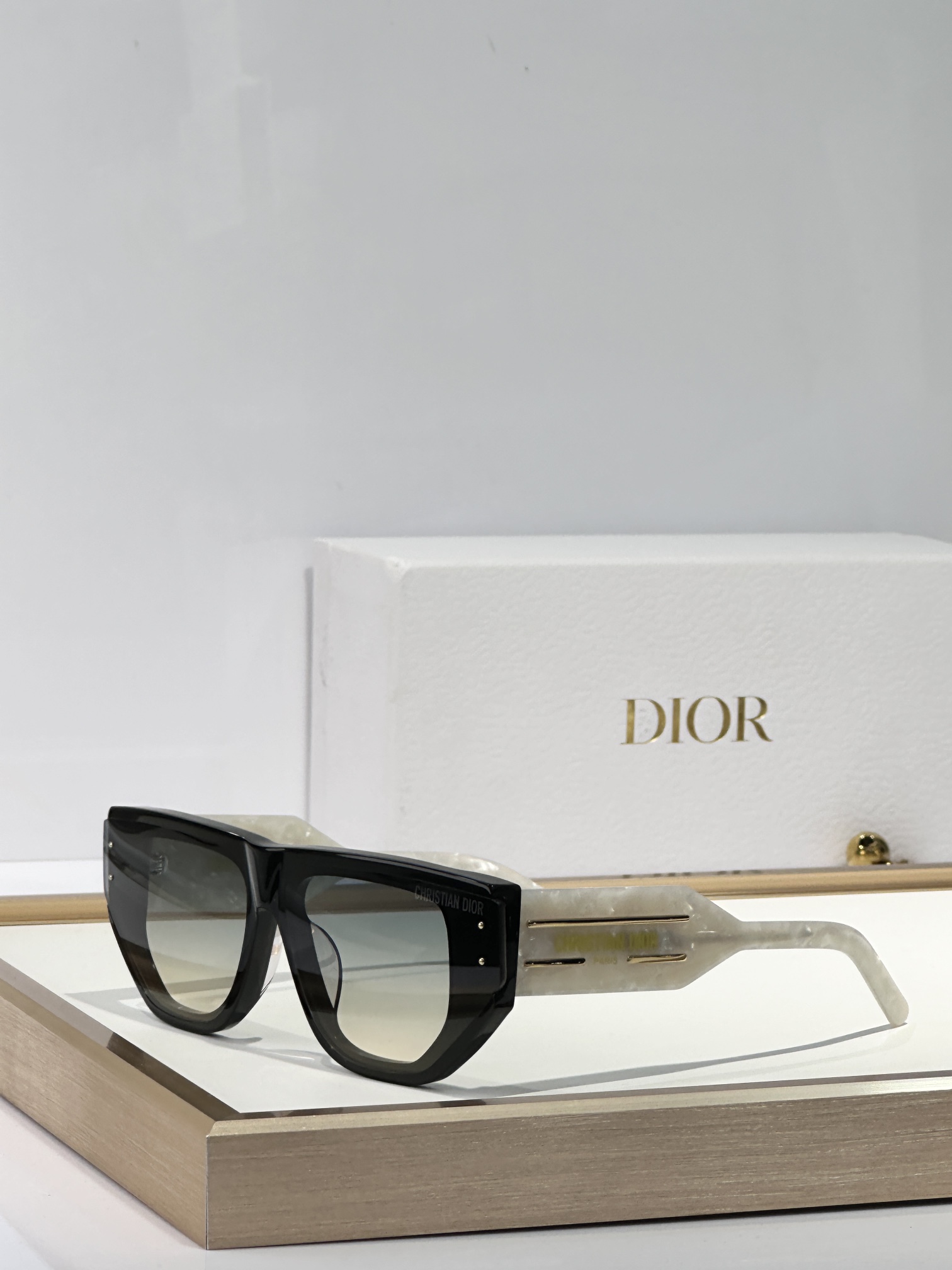  DIOR
MOD：Dior Tribales S15F
Size：66口14 140
