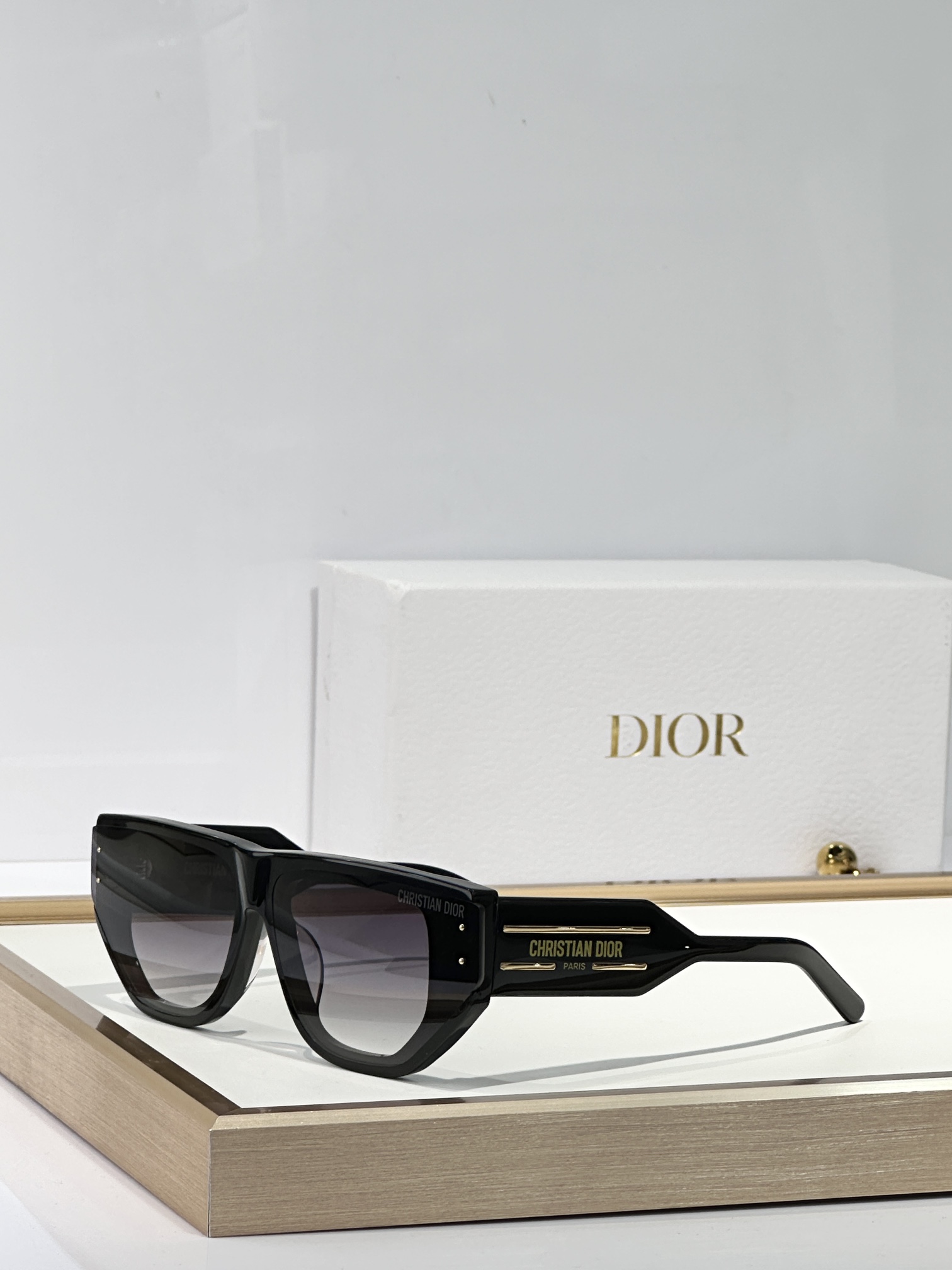  DIOR
MOD：Dior Tribales S15F
Size：66口14 140
