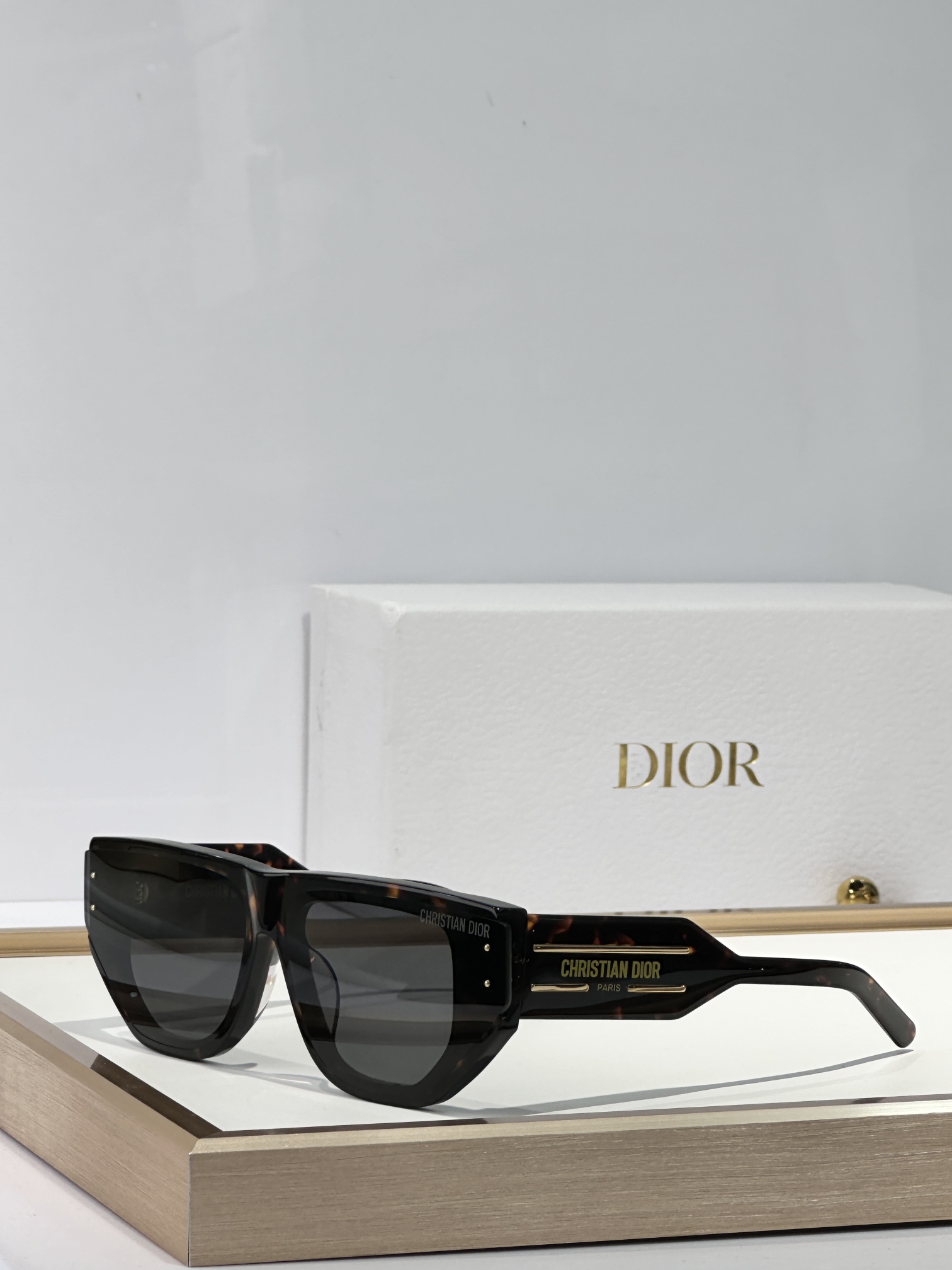  DIOR
MOD：Dior Tribales S15F
Size：66口14 140
