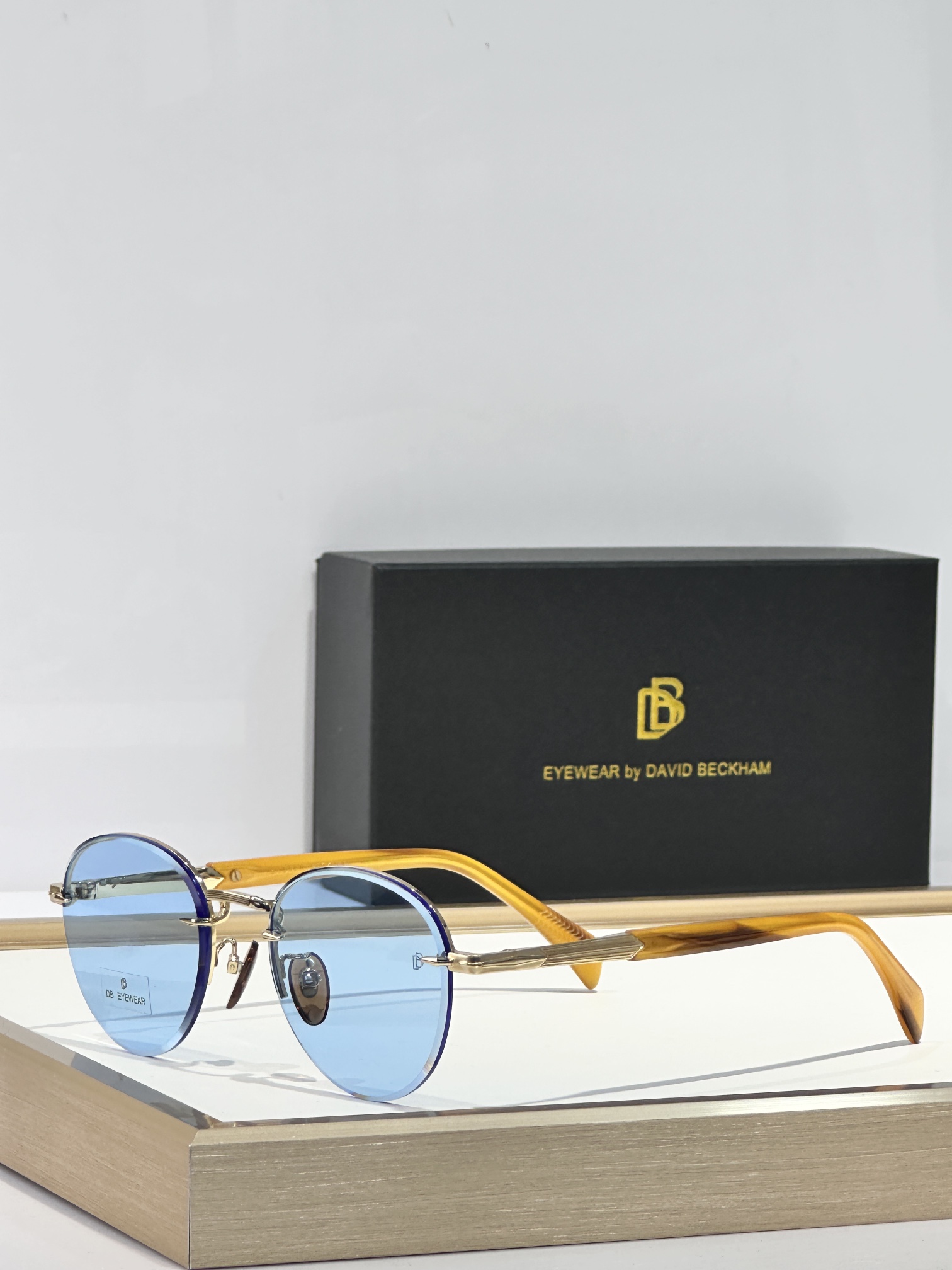  DAVID BECKHAM
MOD：DB 117/S
Size：51口20 145
