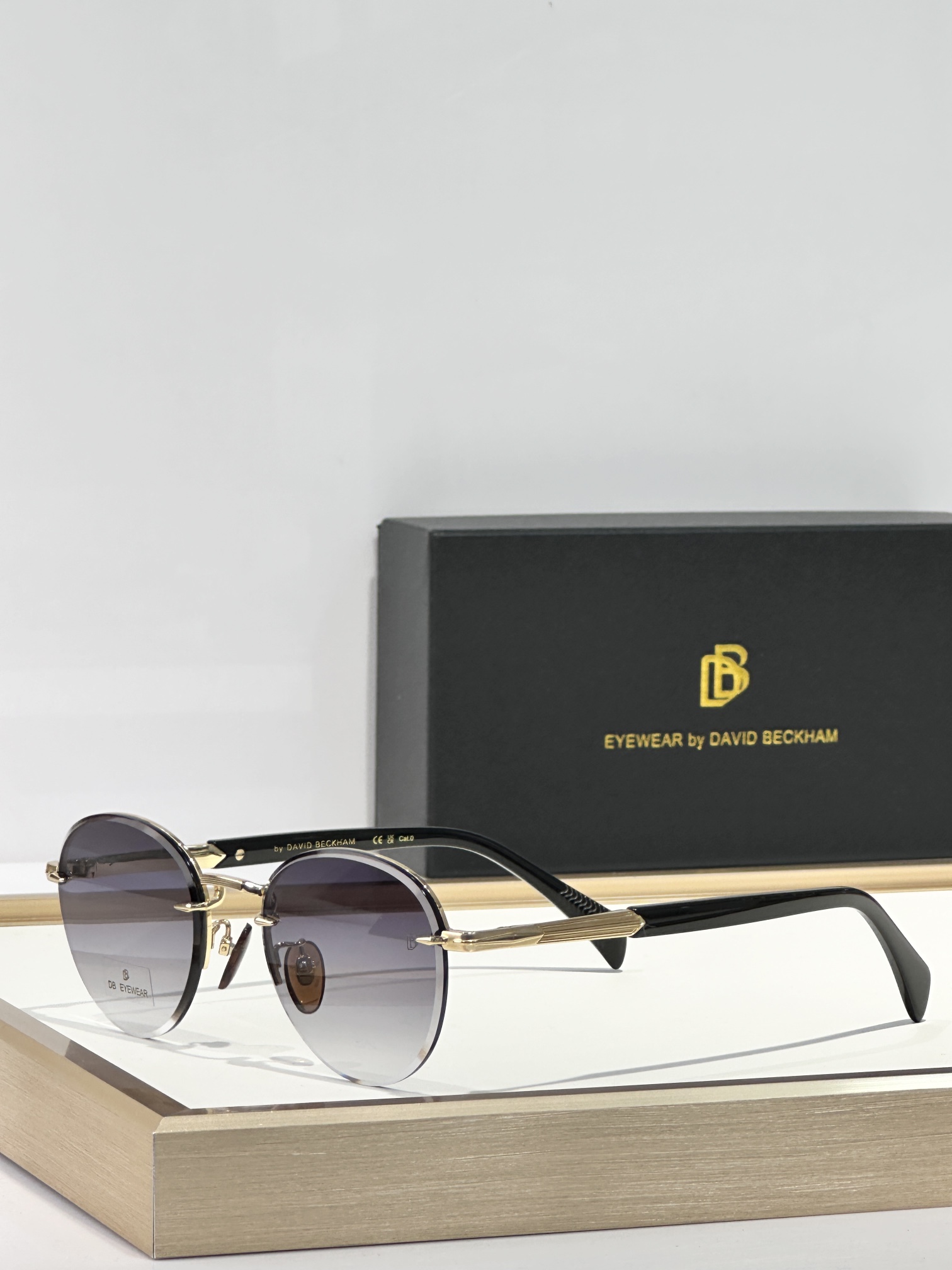  DAVID BECKHAM
MOD：DB 117/S
Size：51口20 145
