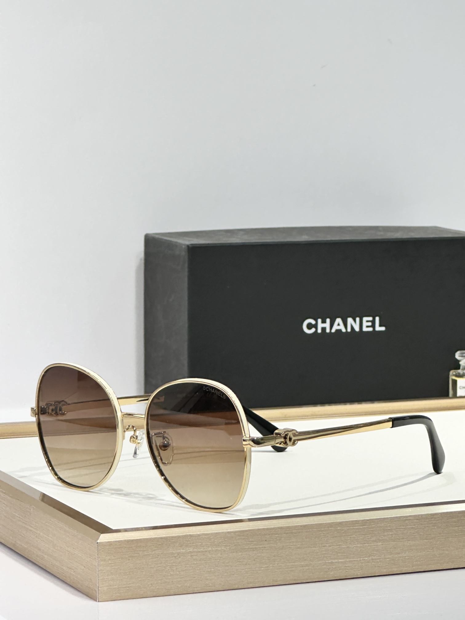  CHANE*
MODEL：2218
SIZE：55口17-140
