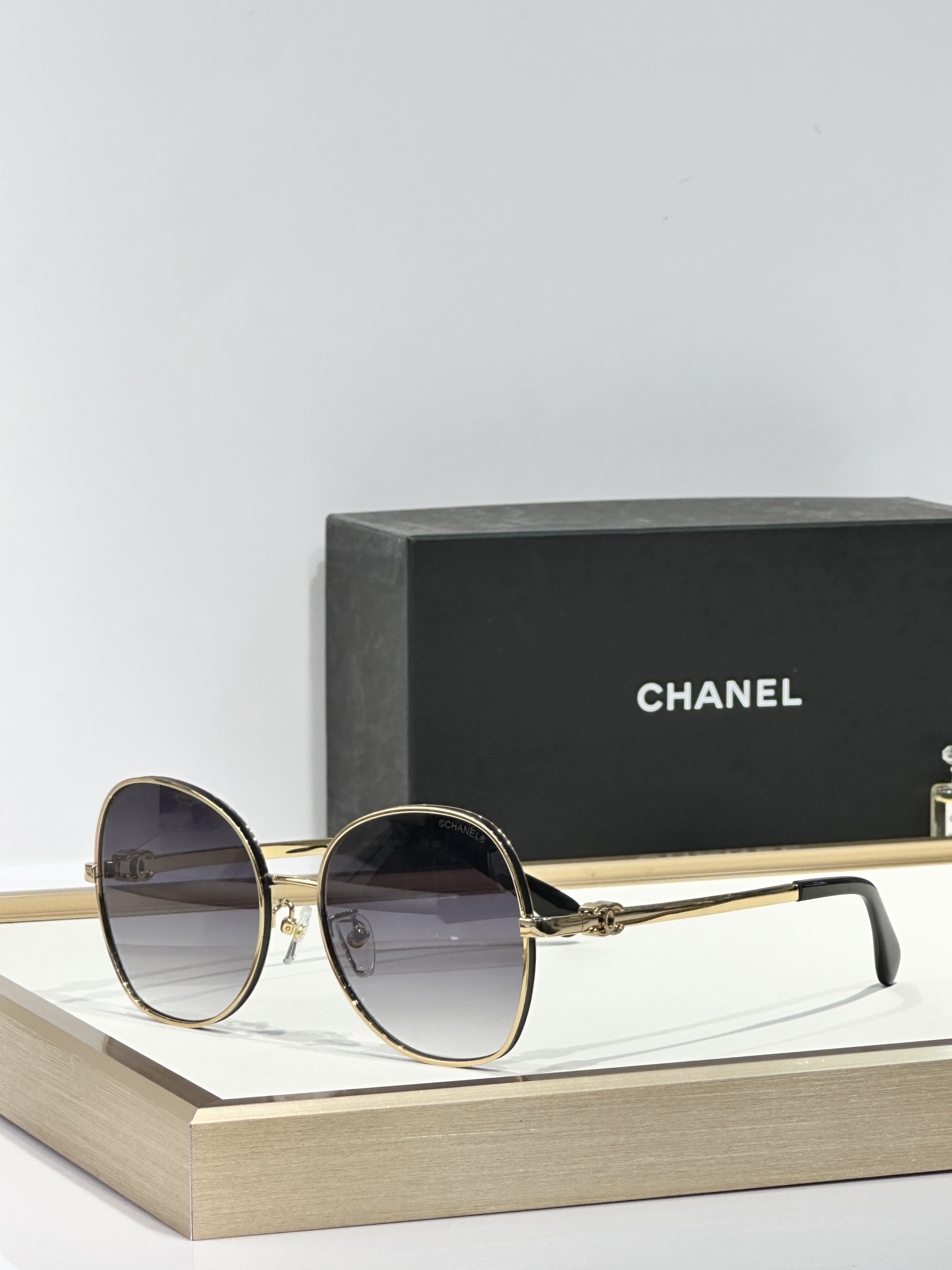  CHANE*
MODEL：2218
SIZE：55口17-140
