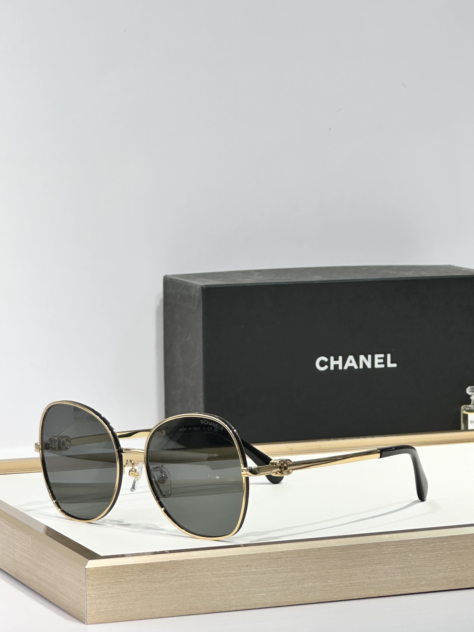  CHANE*
MODEL：2218
SIZE：55口17-140
