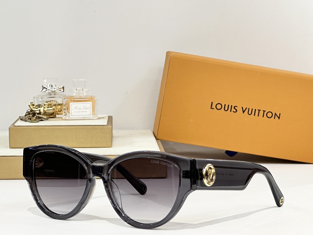  LOUIS VUITTO*
MODEL：Z2026
SIZE：55口17 145
