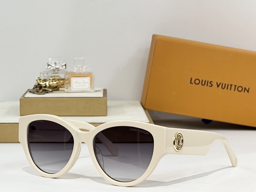  LOUIS VUITTO*
MODEL：Z2026
SIZE：55口17 145
