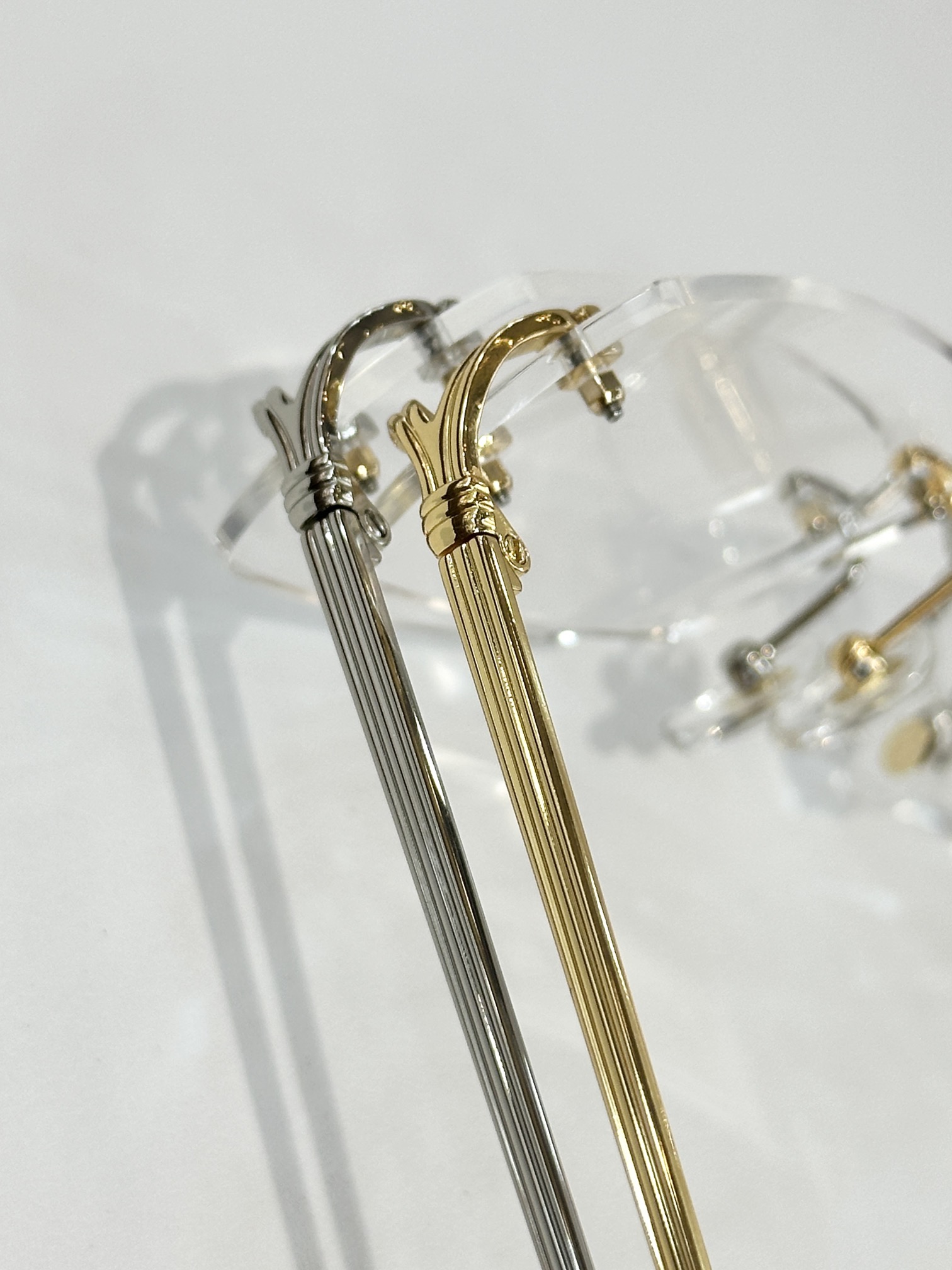 Cartie*
MODEL：CT0563O
SIZE：56口18-140
