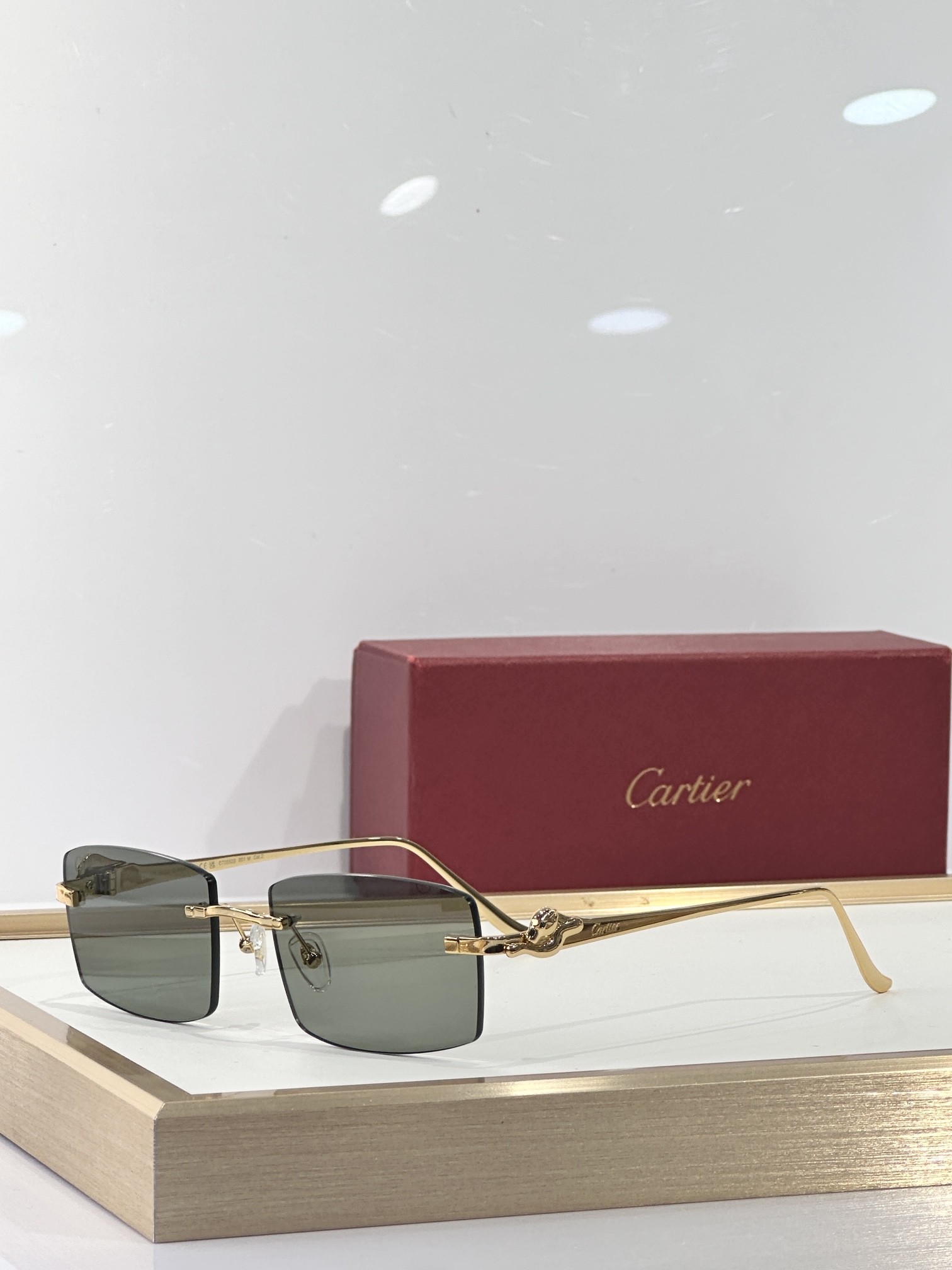  Cartier
Mod：CT0552S
size：55口22-135
