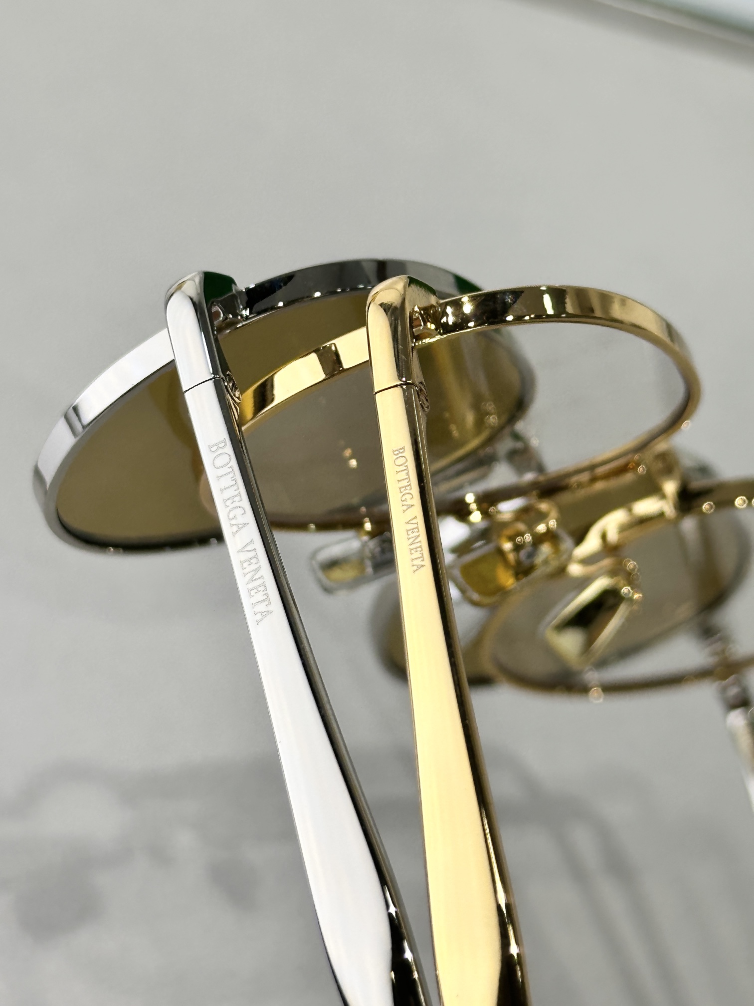  Bottega Venet*
MODEL：BV1396S
SIZE：55口22-140
