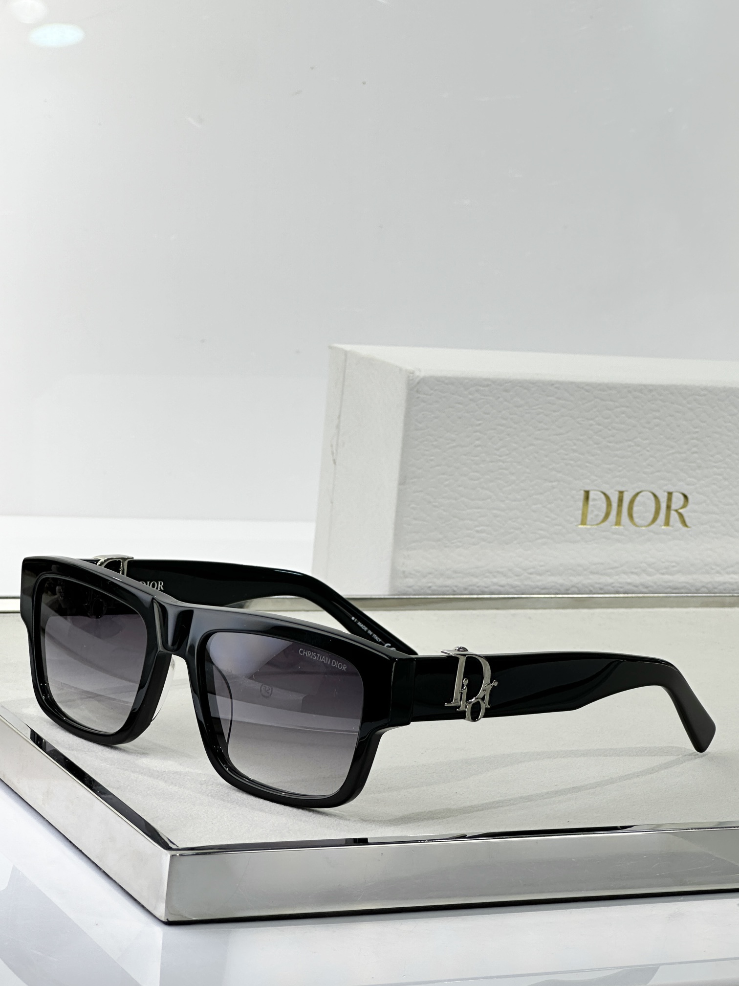  DIOR
MOD：S3F
Size：55口19 145
