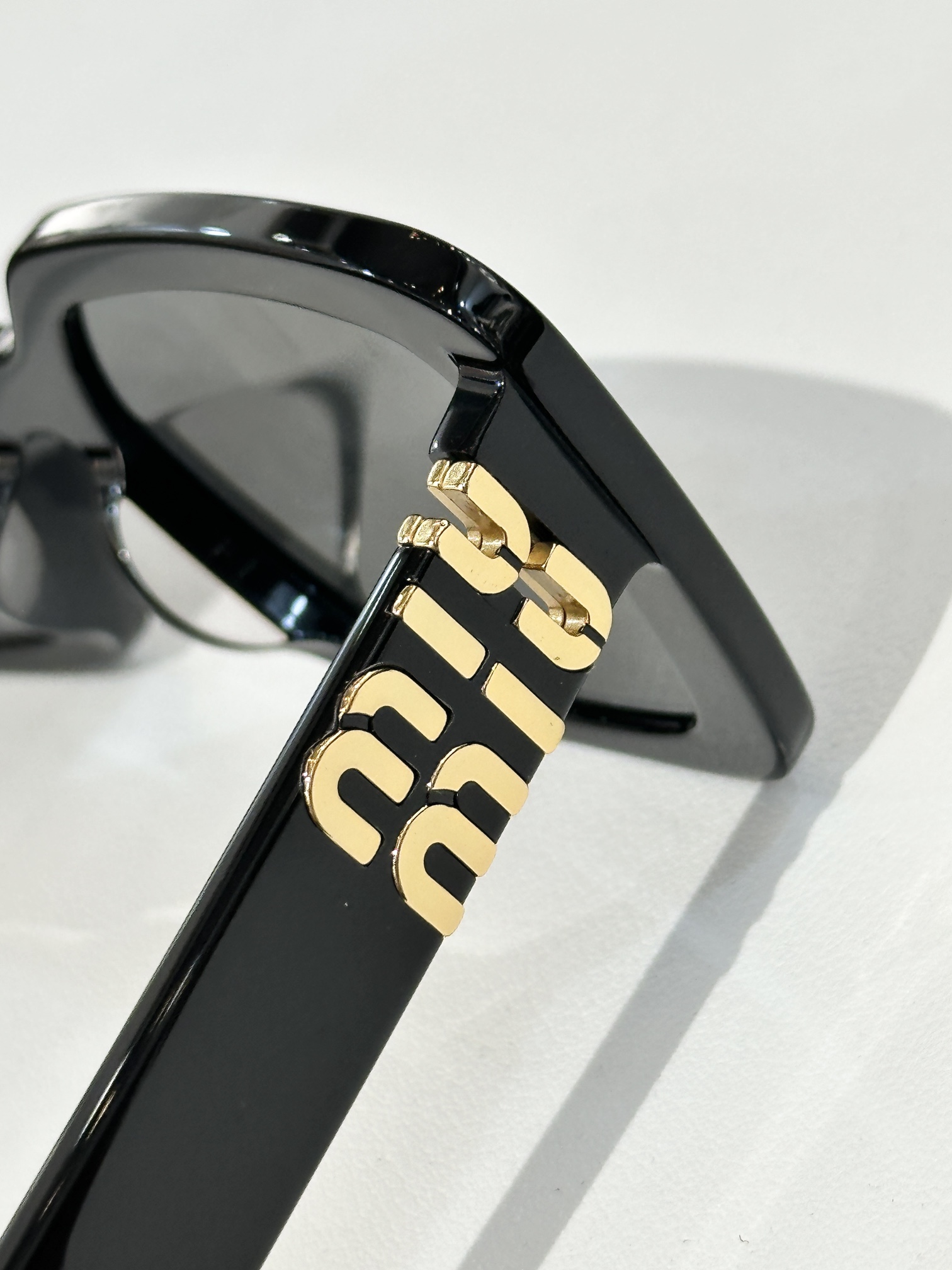  MIU MI*
MODELSMU 10Y
SIZE：56口17-140
