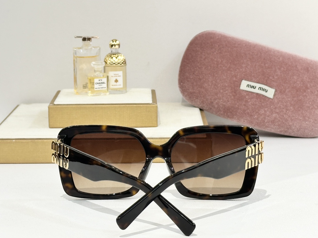  MIU MI*
MODELSMU 10Y
SIZE：56口17-140
