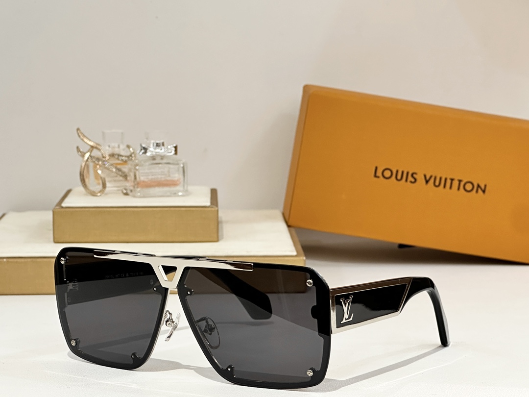 LOUIS VUITTO*
MODELZ2615U
SIZE70口13-150
