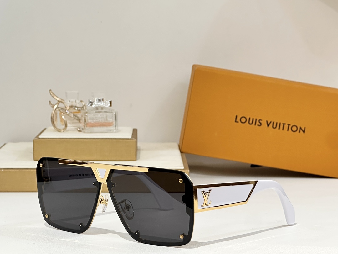 LOUIS VUITTO*
MODELZ2615U
SIZE70口13-150
