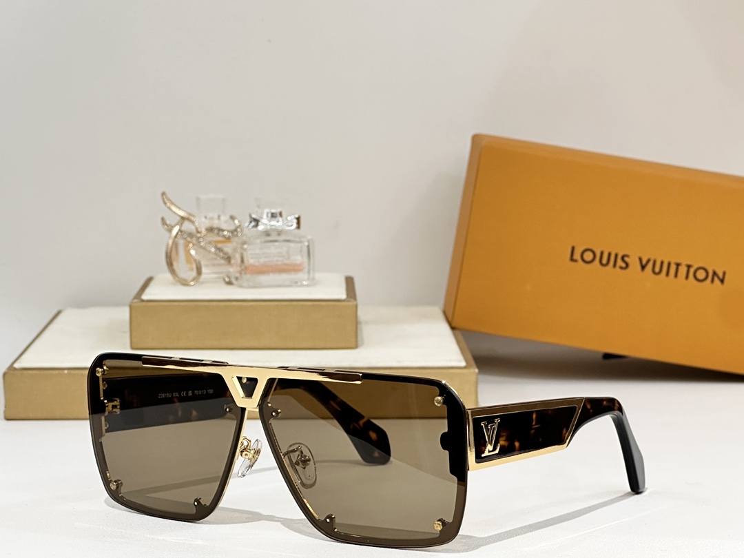 LOUIS VUITTO*
MODELZ2615U
SIZE70口13-150
