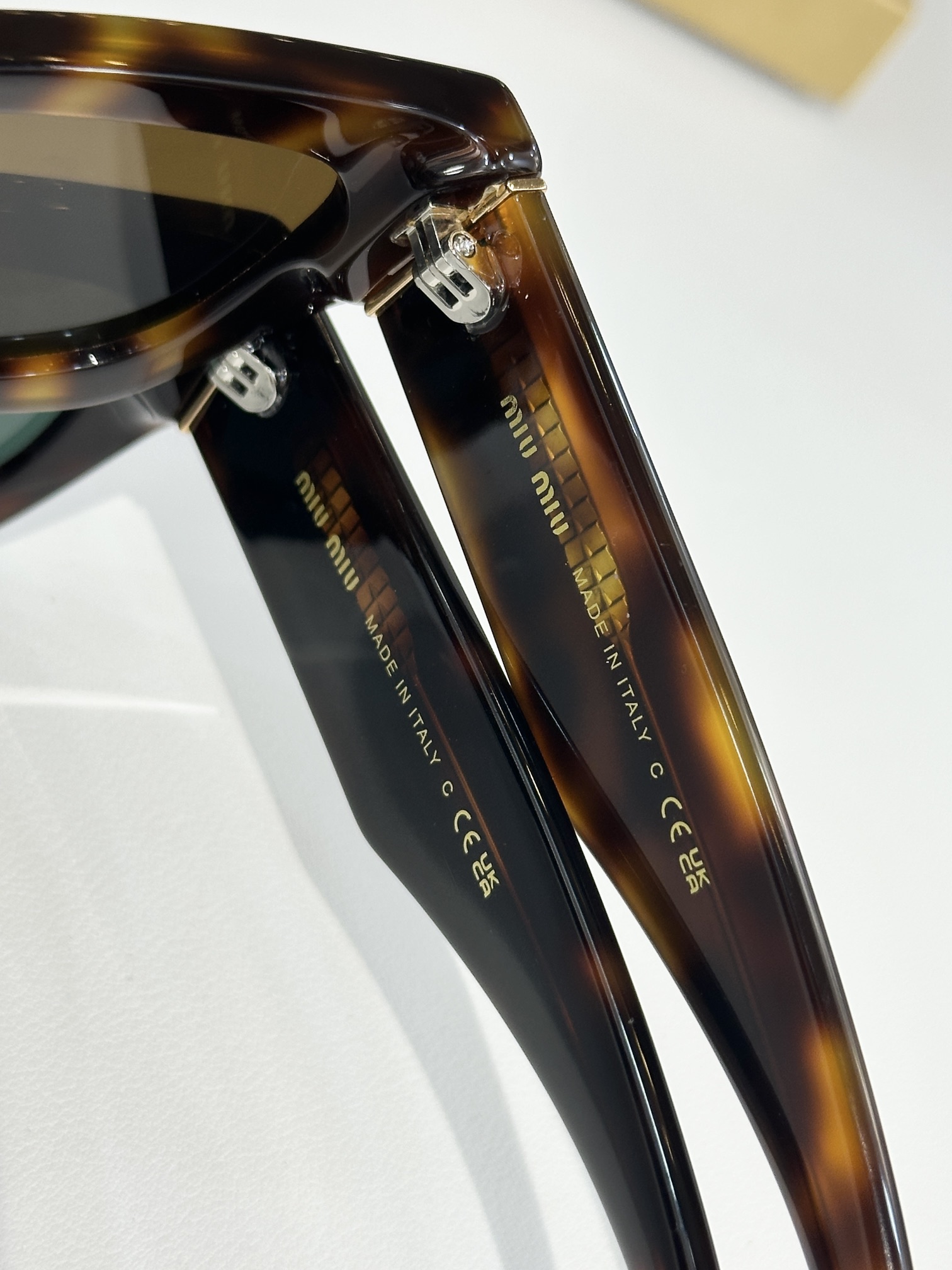  MIU MI*
MODEL MU 95AV
SIZE：52口24-140
