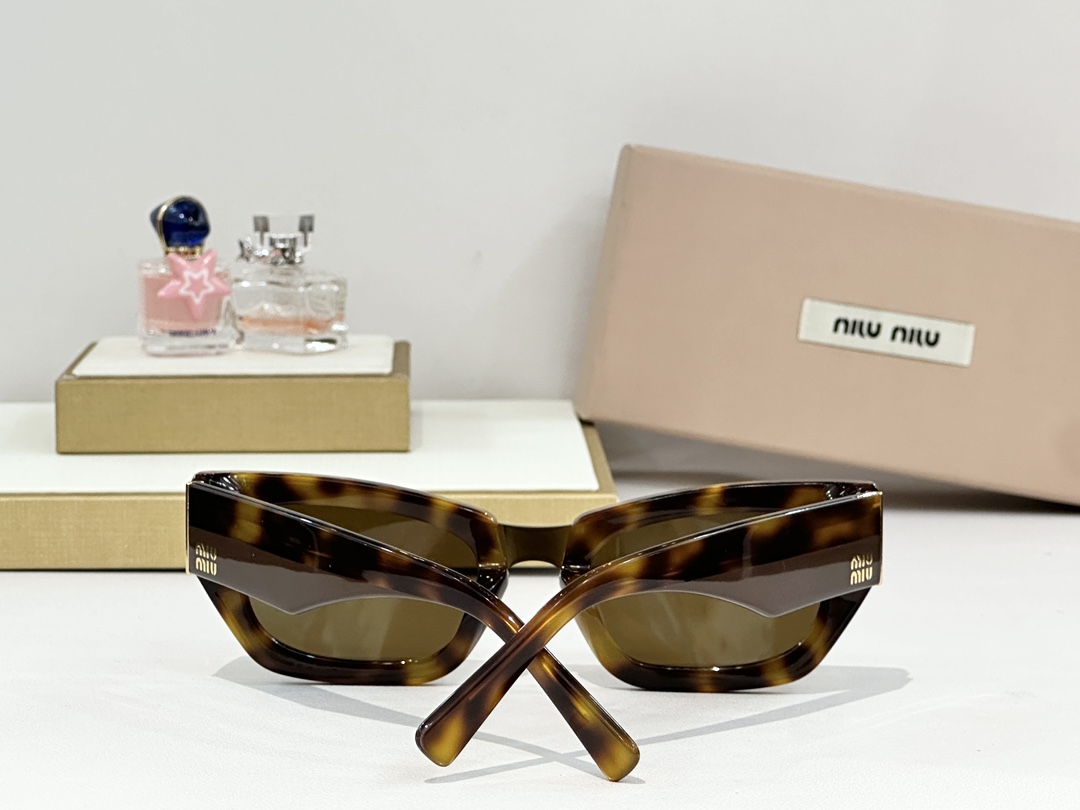  MIU MI*
MODEL MU 95AV
SIZE：52口24-140
