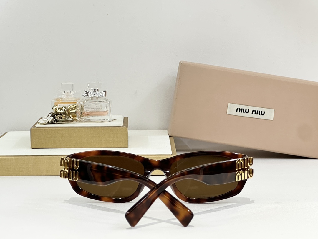  MIU M*
MODEL MU A626S
SIZE：57口20-140
