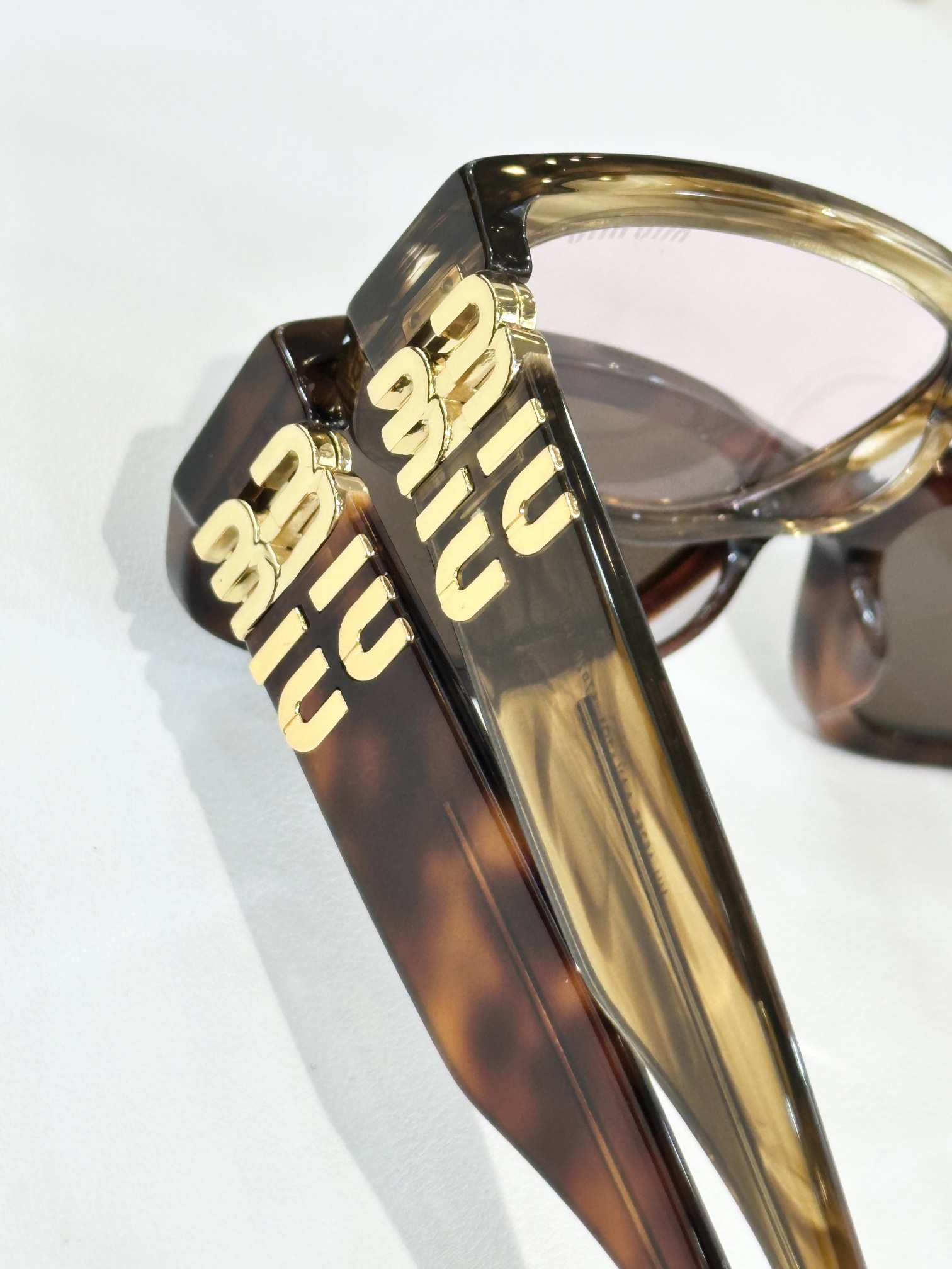  MIU M*
MODEL MU A626S
SIZE：57口20-140
