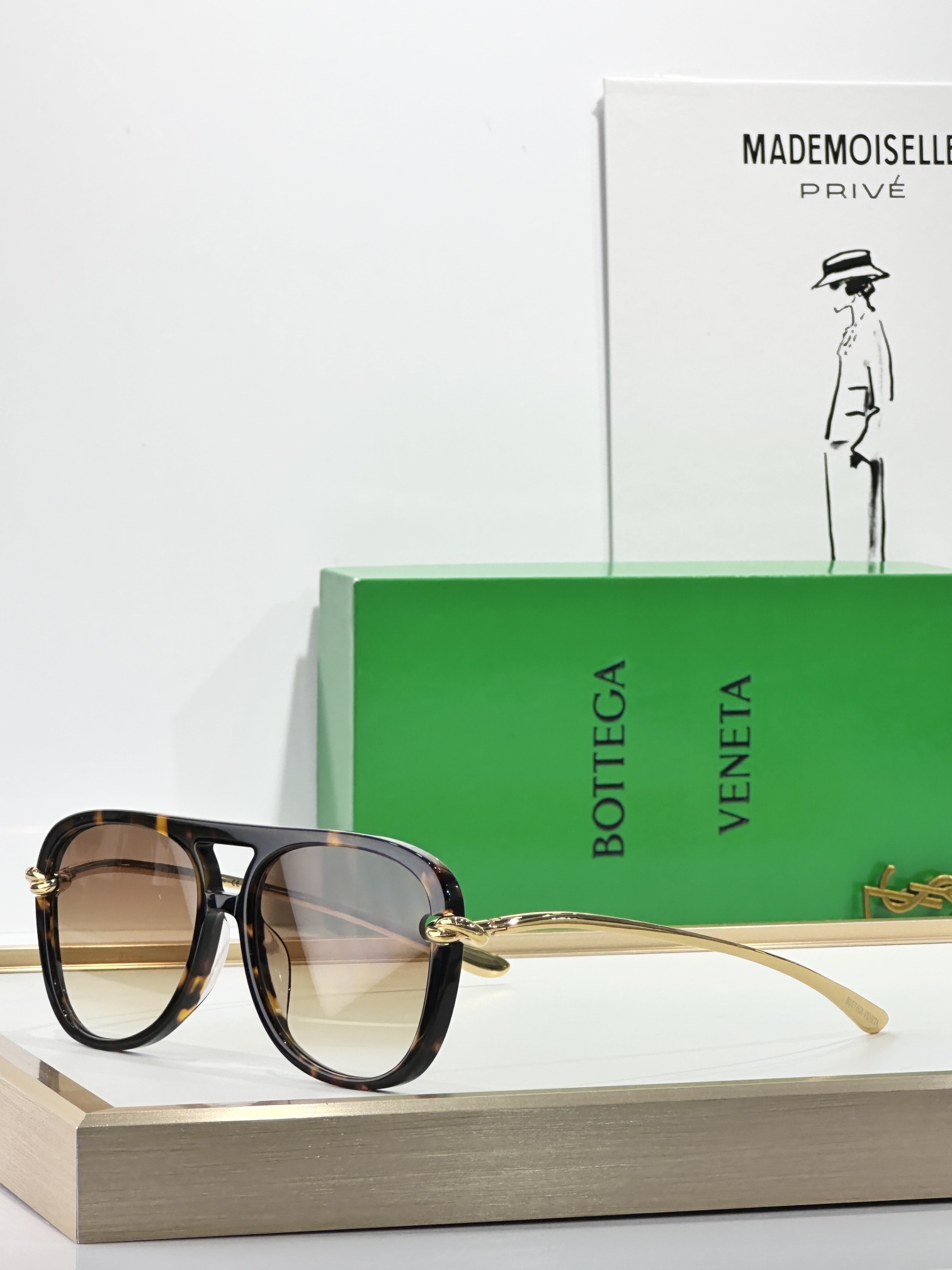  Bottega Veneta
MODEL：BV1391S
SIZE：56口16-145
