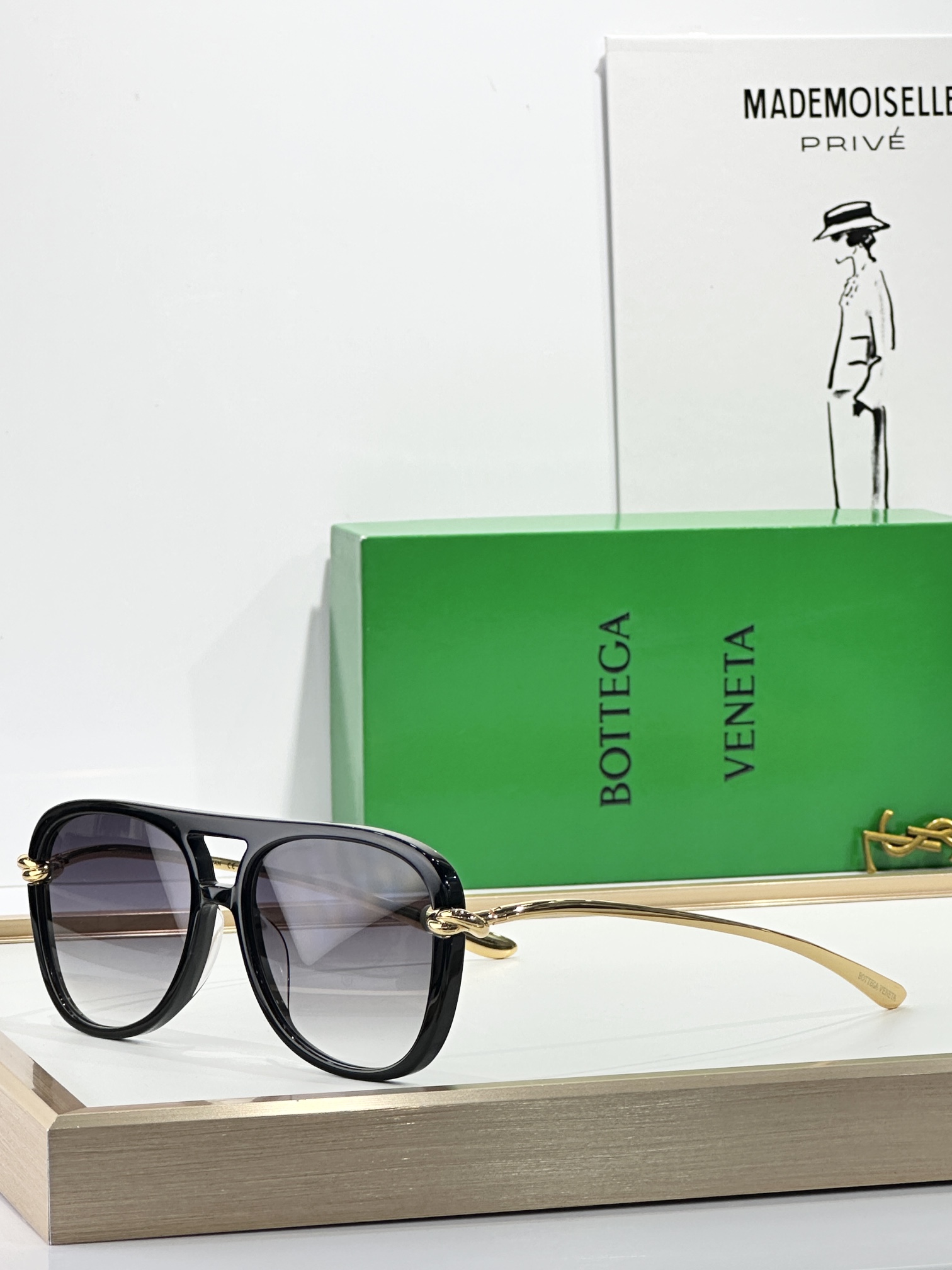  Bottega Veneta
MODEL：BV1391S
SIZE：56口16-145
