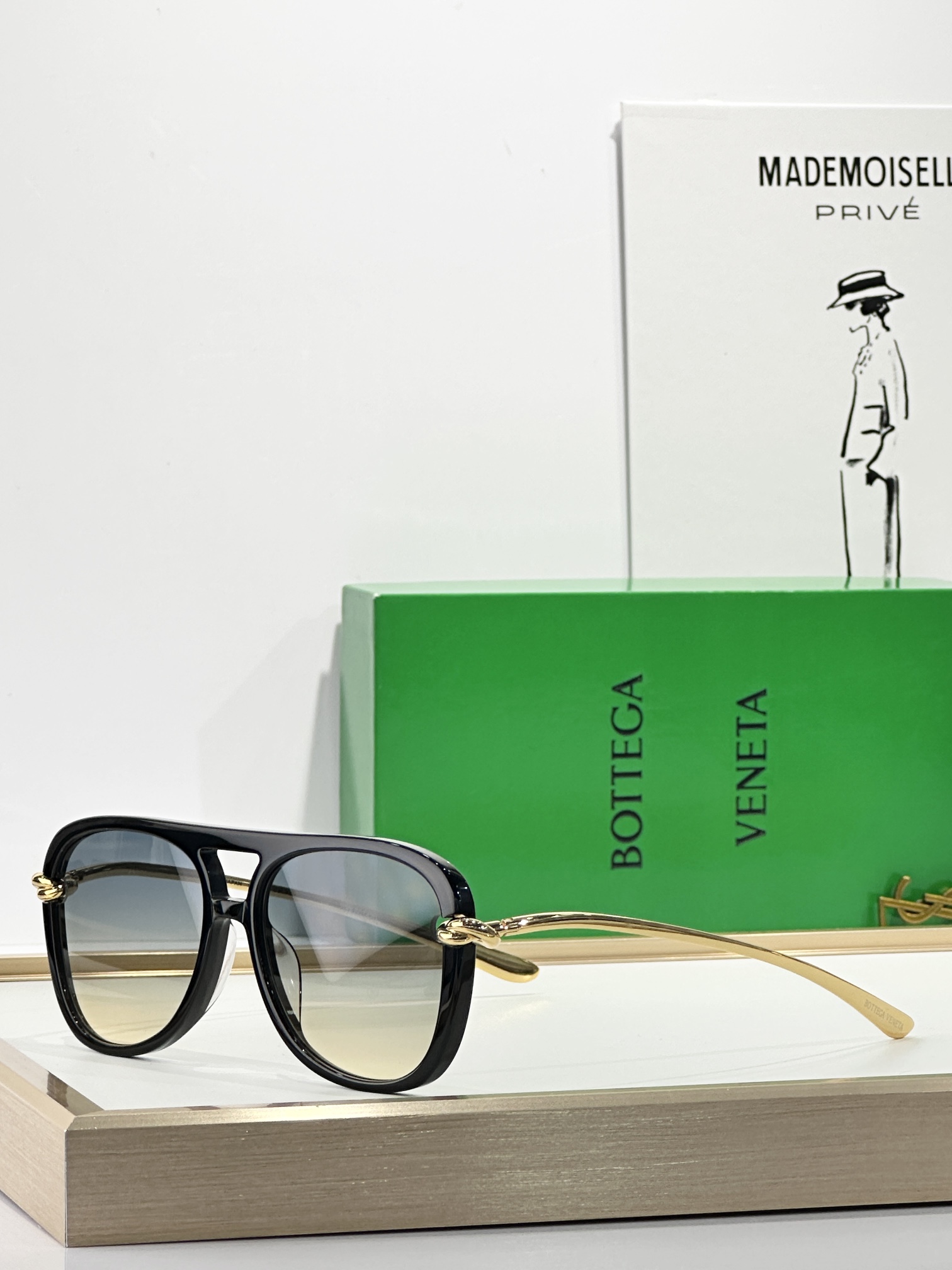  Bottega Veneta
MODEL：BV1391S
SIZE：56口16-145

