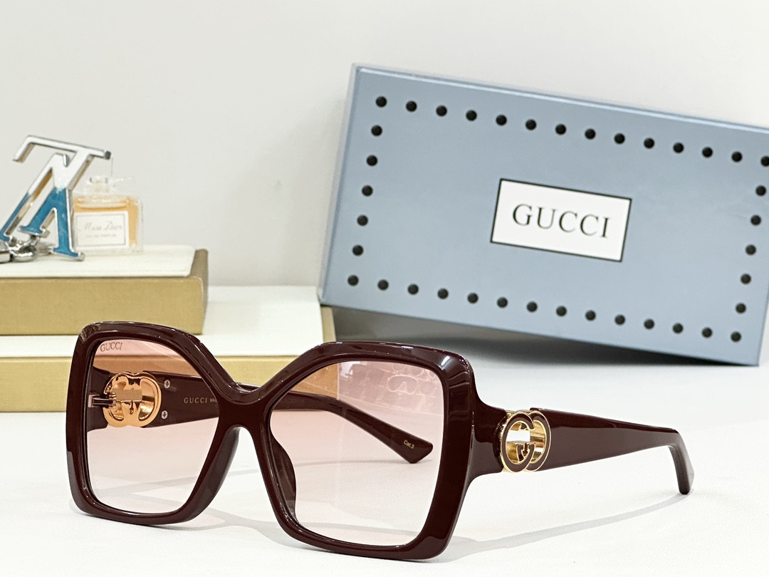  GUCC*
MODEL：GG2015S
SIZE：57口16-145
